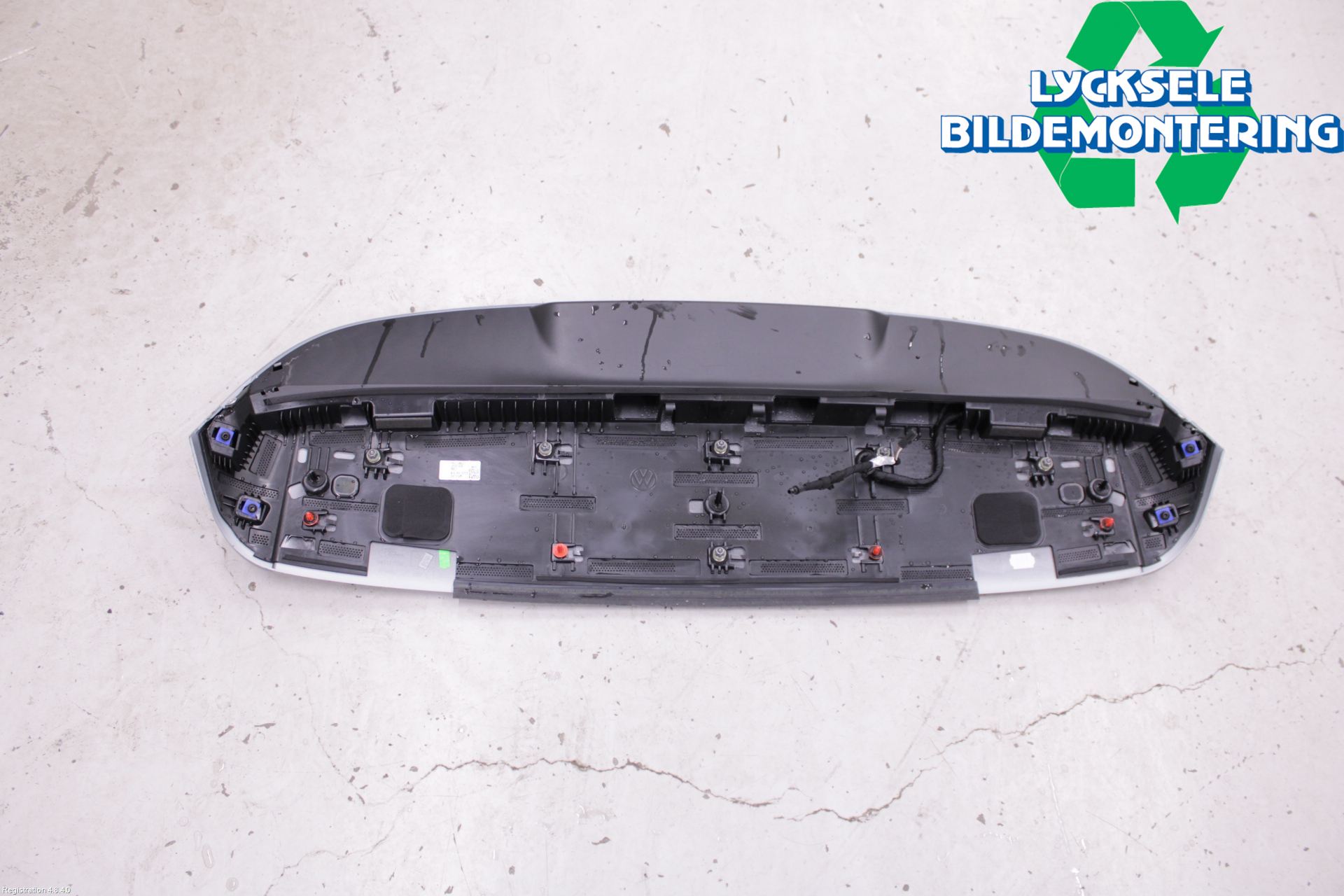 Volkswagen VW TIGUAN 24- Spoiler Baklucka
