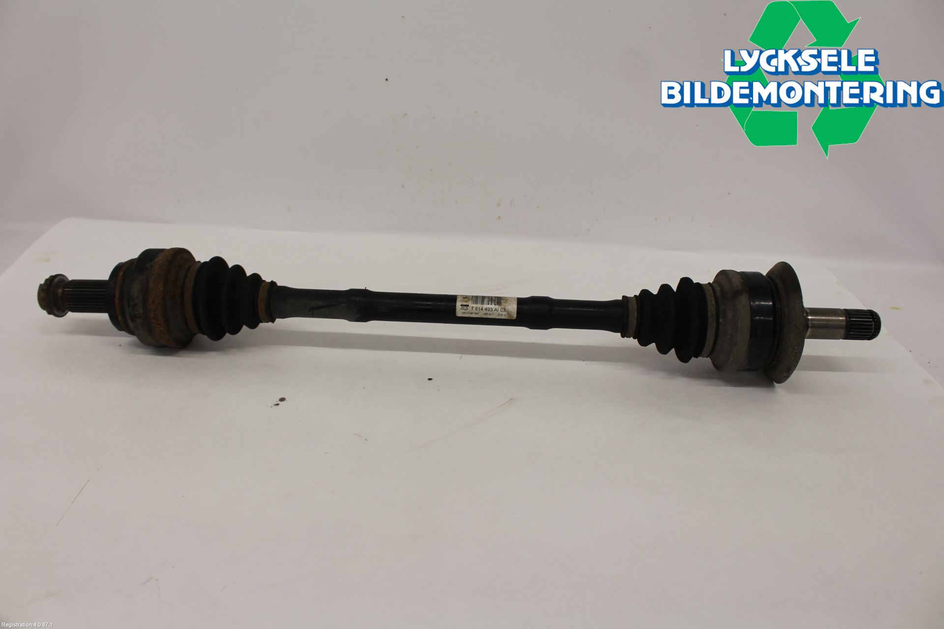 BMW X4 F26 14-18 Drivaxel Bak Vänster