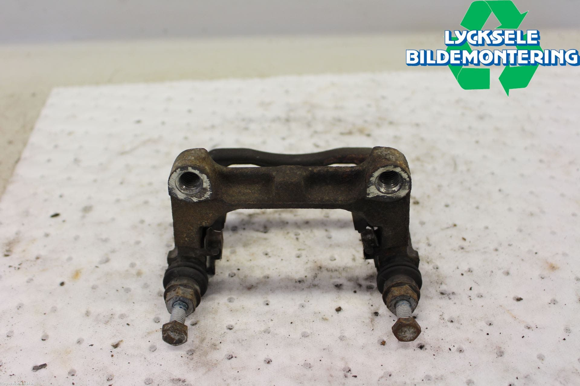 Ford MONDEO 07-15 Bromsokshållare