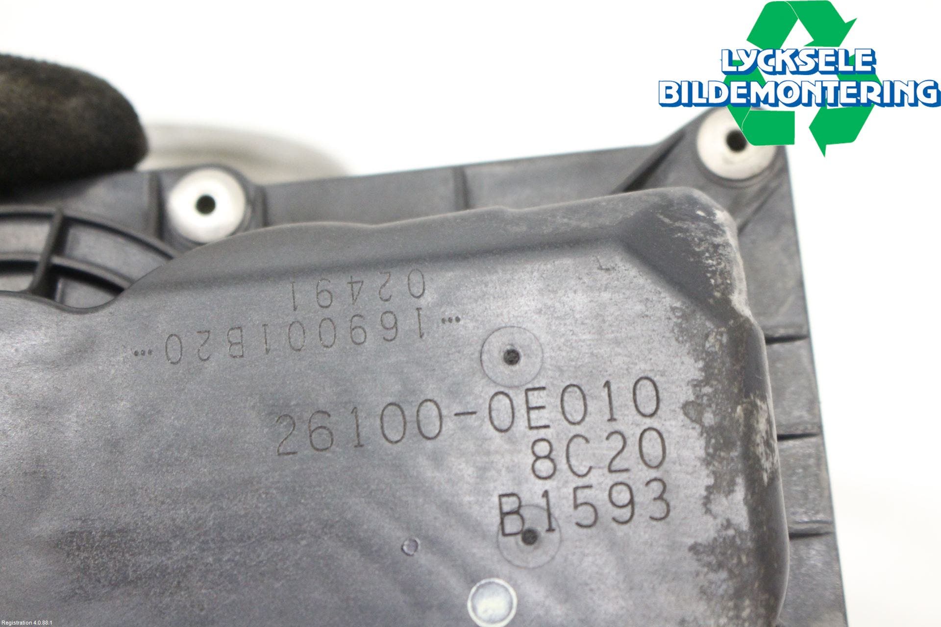 Toyota HILUX 16- Injspjällhus