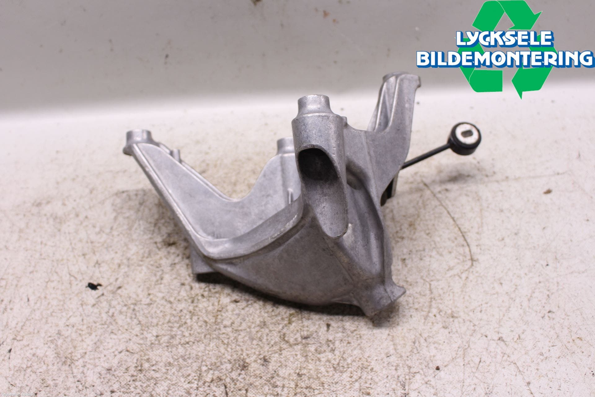 Audi A4/S4 B9 16-19 Motorfäste