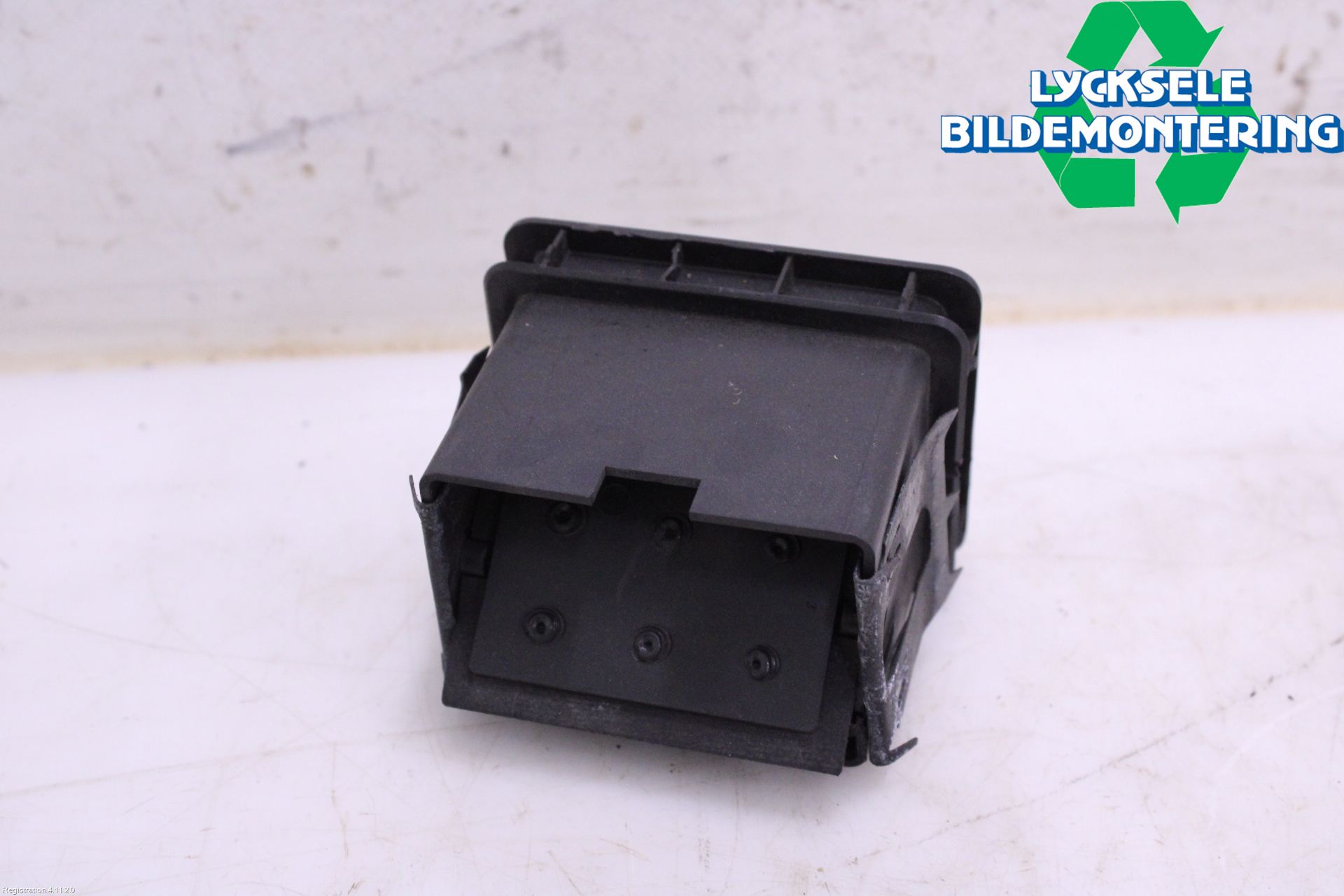 Volvo 940 91-98 Defrosterkanal-Munstycke