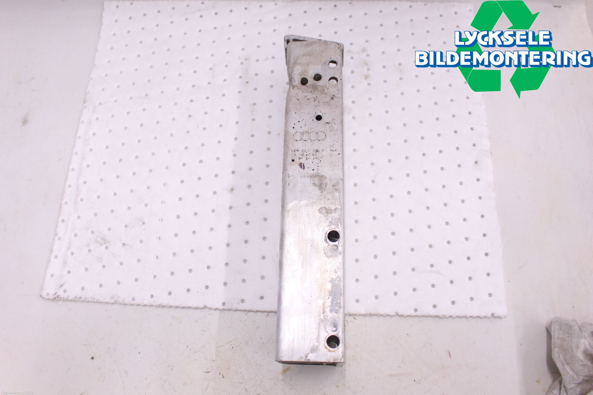 Audi A4 12-15 Stötfångarbärjärn Bak