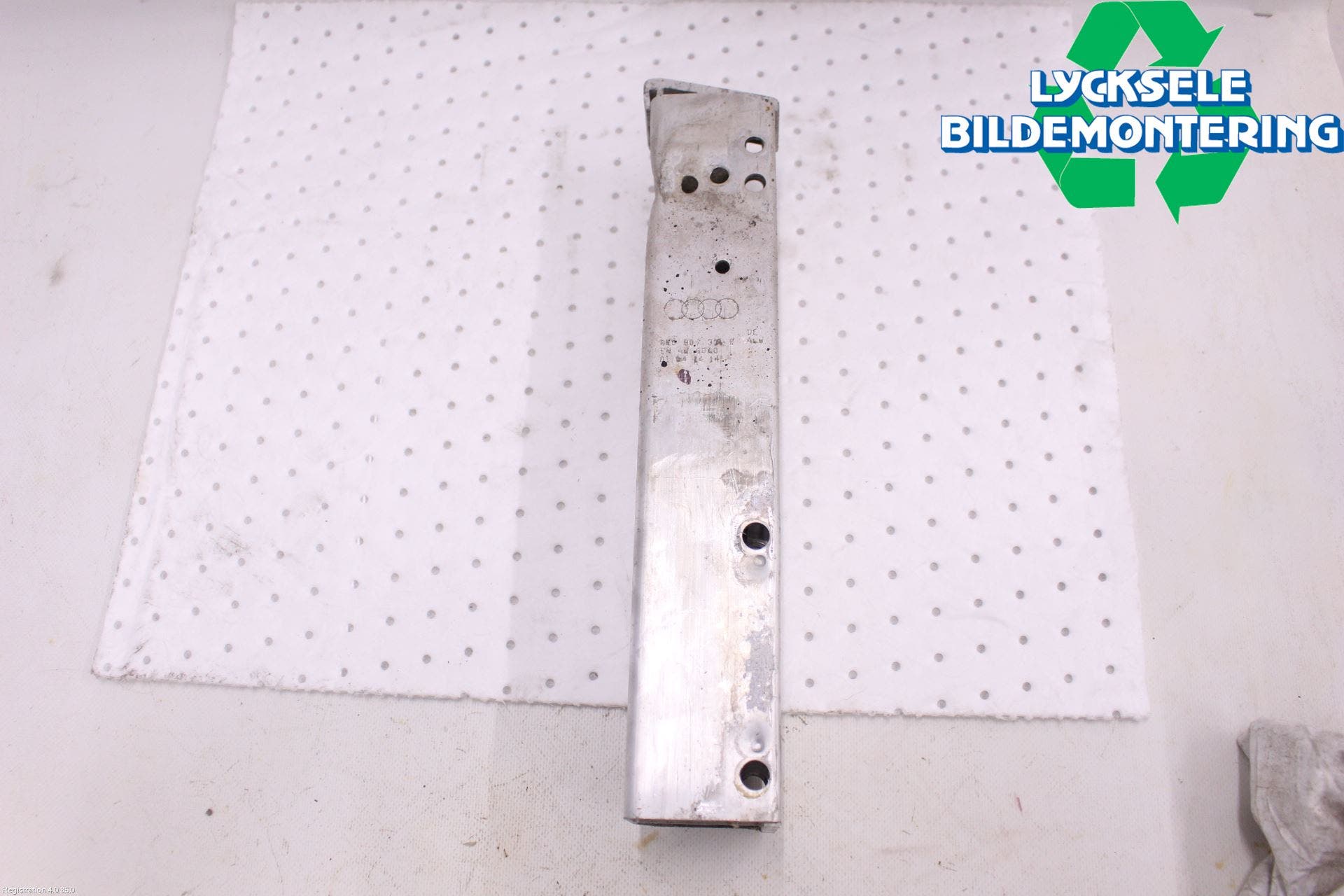 Audi A4 12-15 Stötfångarbärjärn Bak