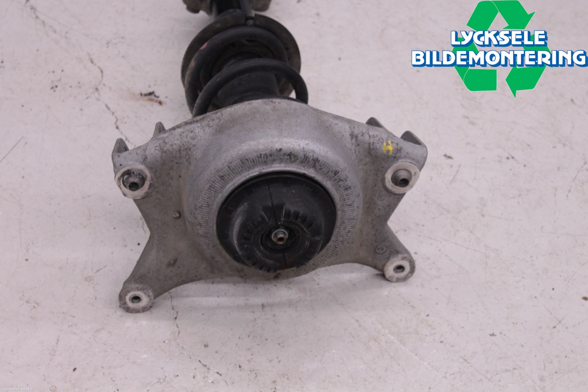 Audi A4 12-15 Fjäderben Fram Höger