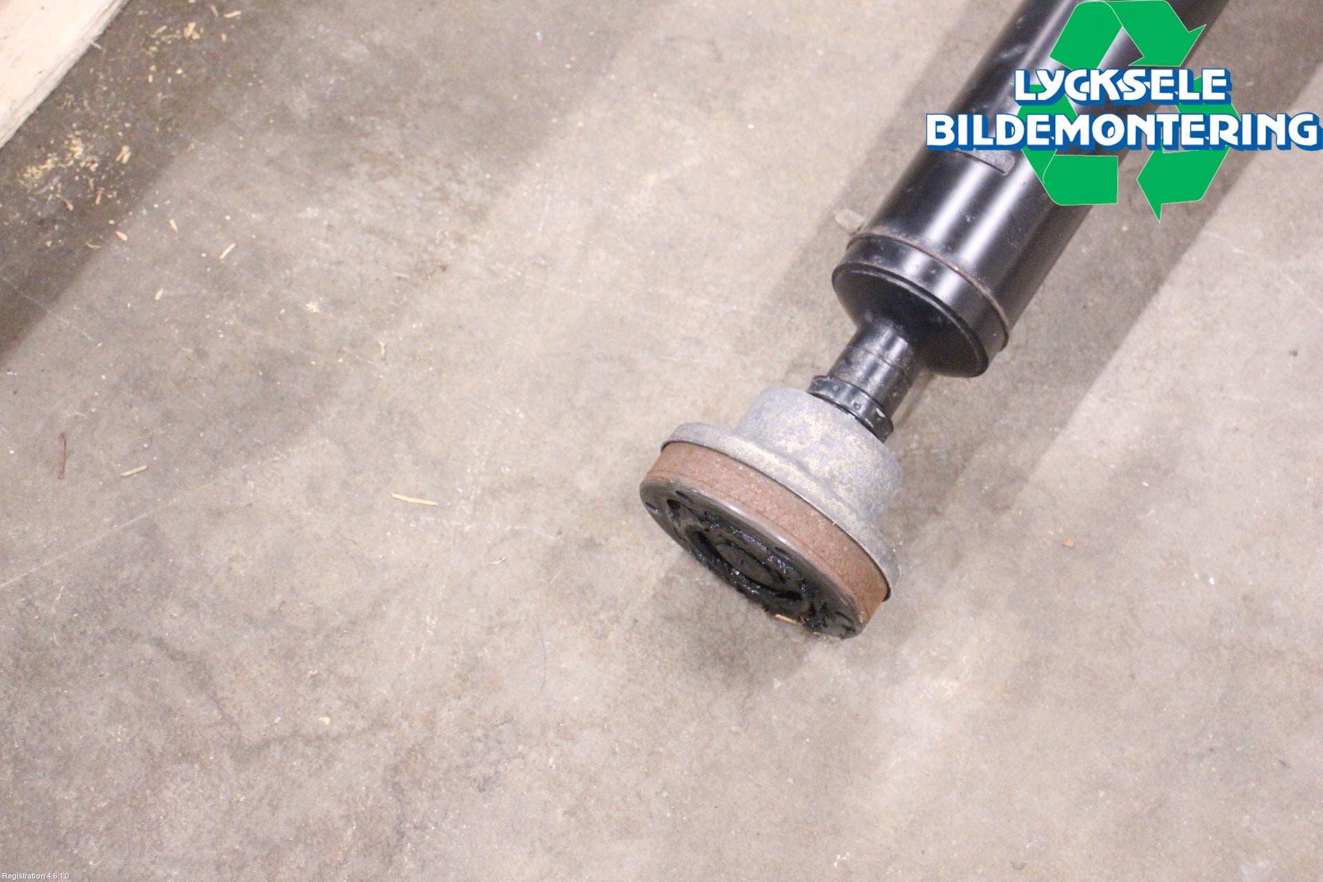 Audi A4 12-15 Mellanaxel Komp