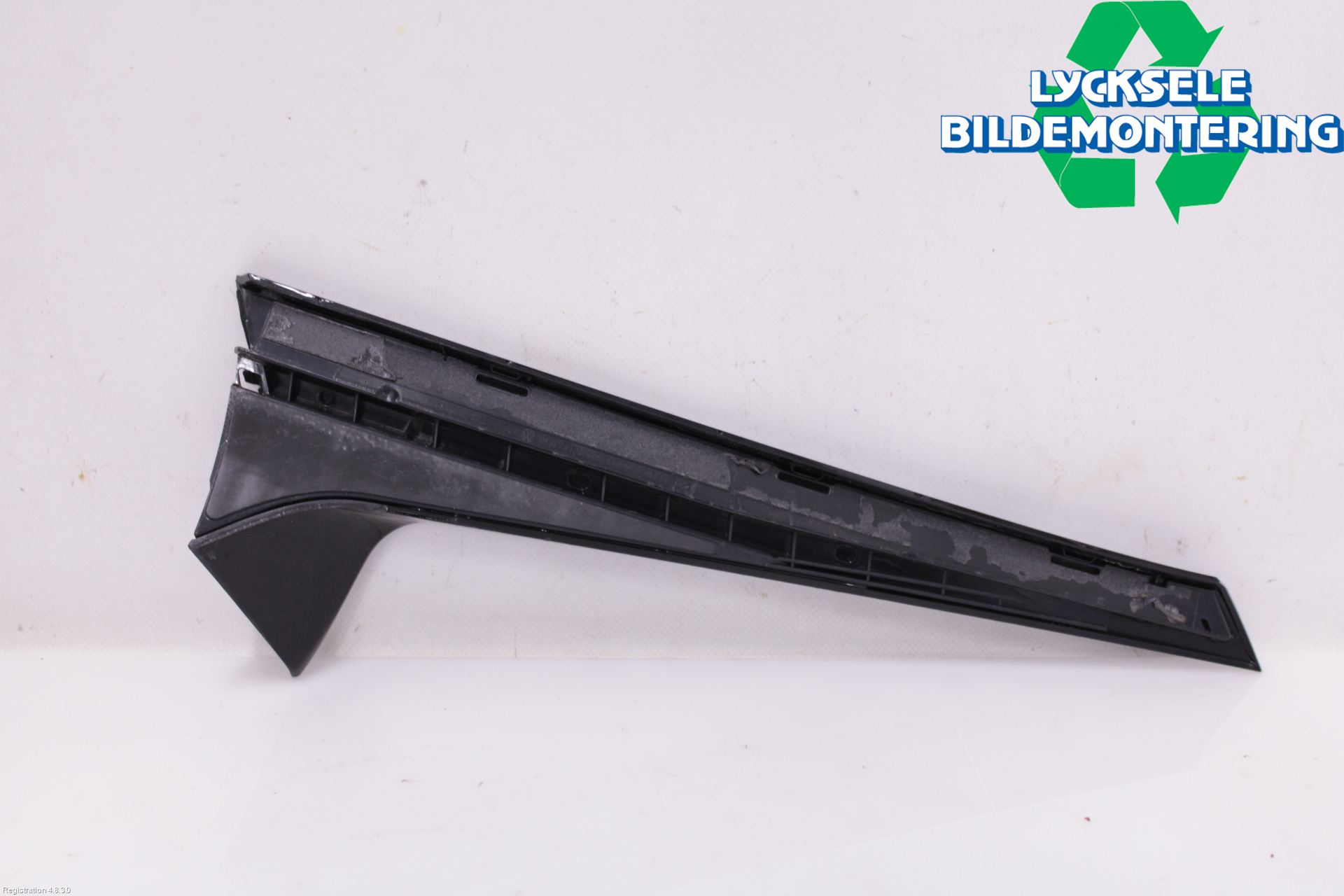 Volkswagen VW GOLF / E-GOLF VIII 20- Spoiler Baklucka