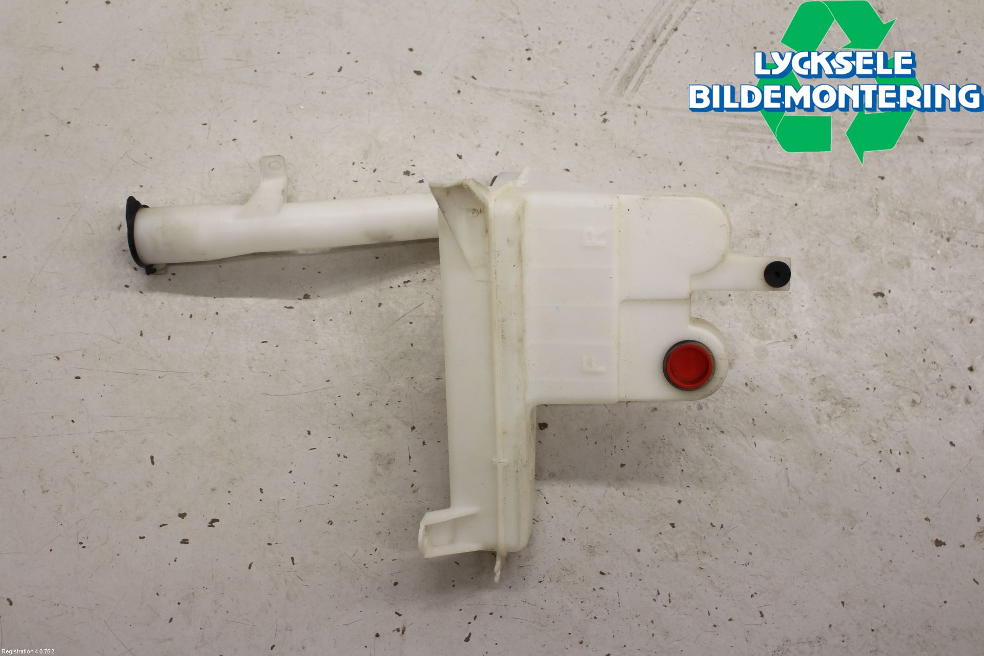Toyota HILUX 05-16 Spolartank Vindruta