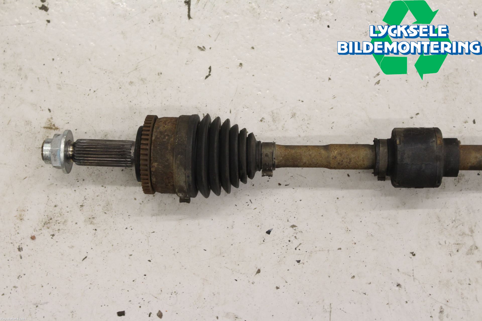 Kia RIO 12-16 Drivaxel Fram Höger