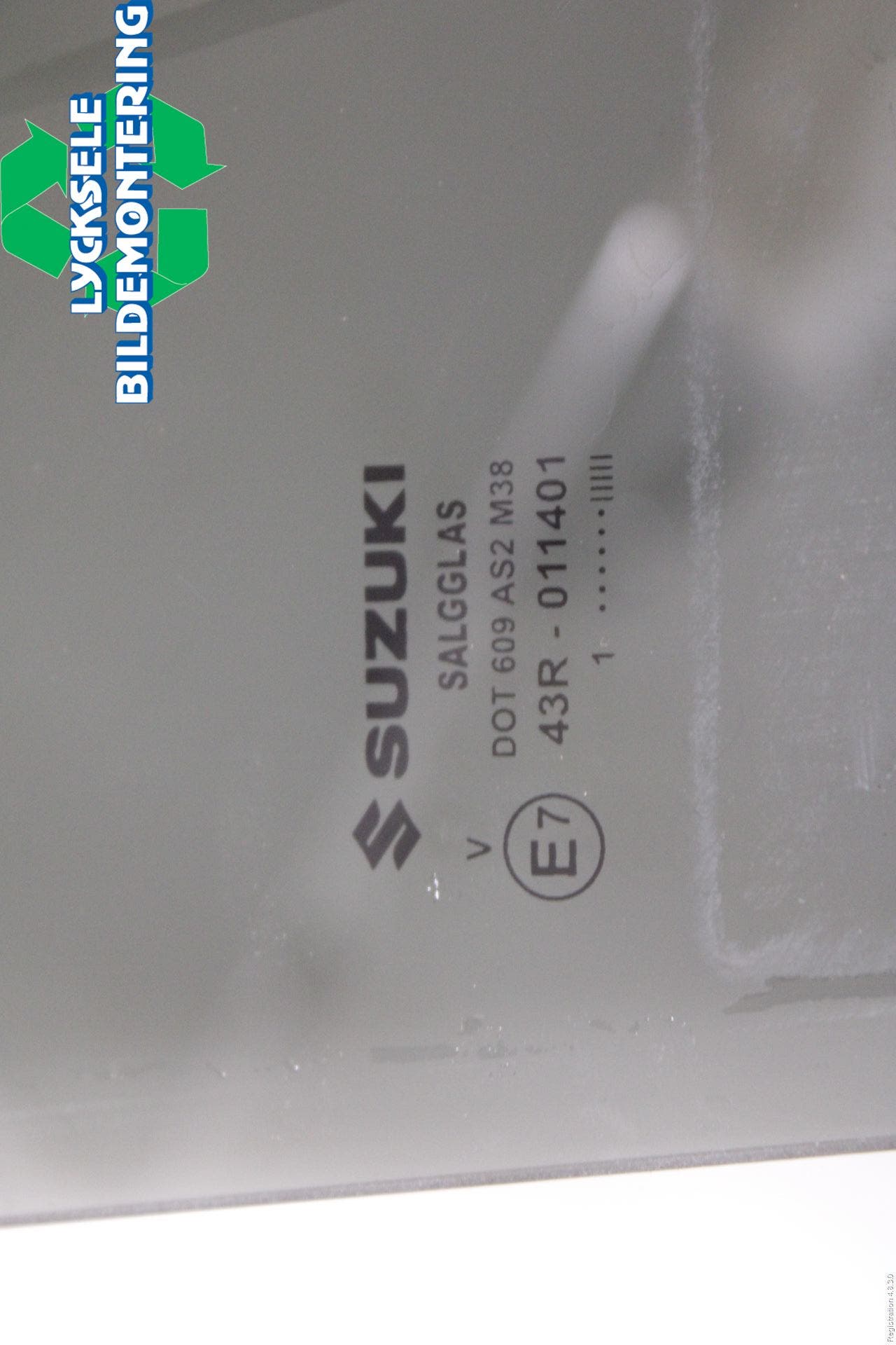 Suzuki VITARA 15- Dörruta Bak Höger