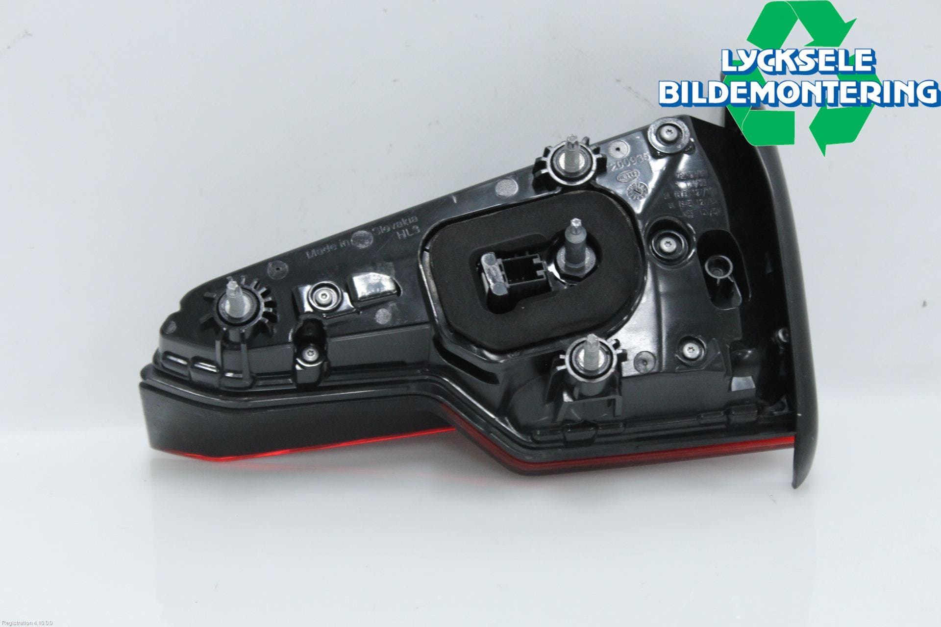 Audi A4/S4 B9 16-19 Bakljus Lucka Vä