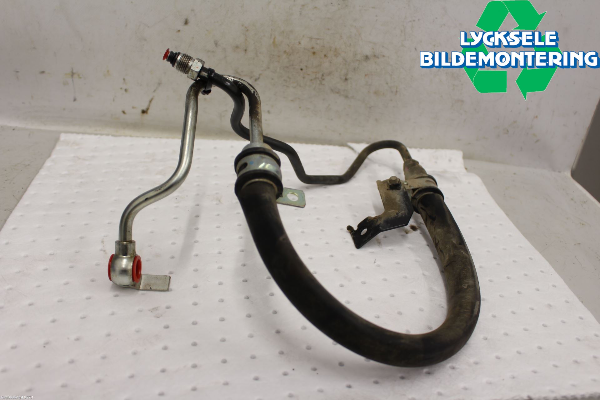 Mitsubishi L200 16-23 Styrservoslang-Slangar