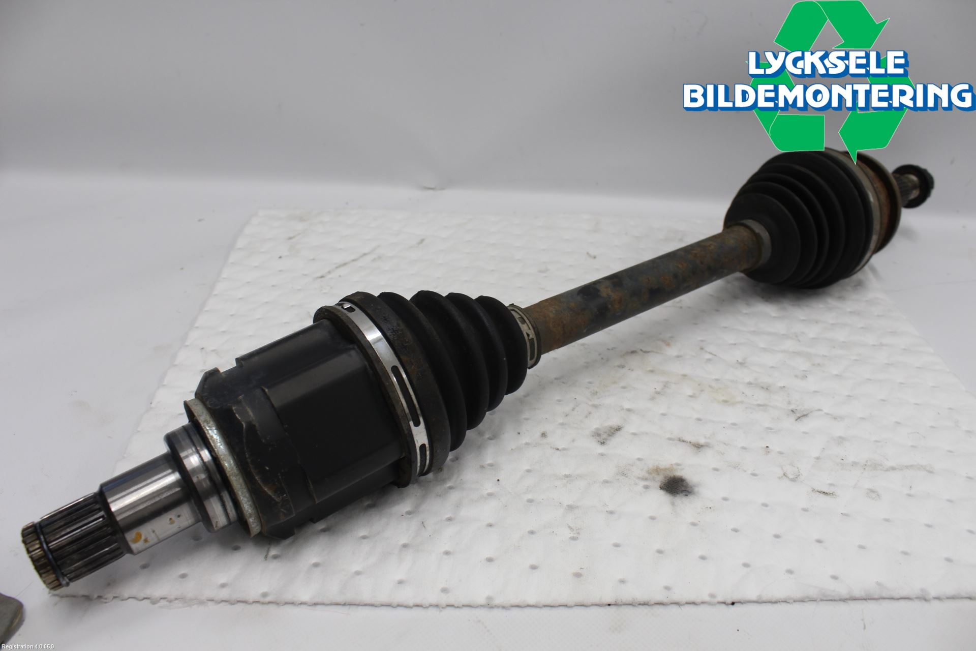 Toyota RAV 4 06-12 Drivaxel Fram Vänster