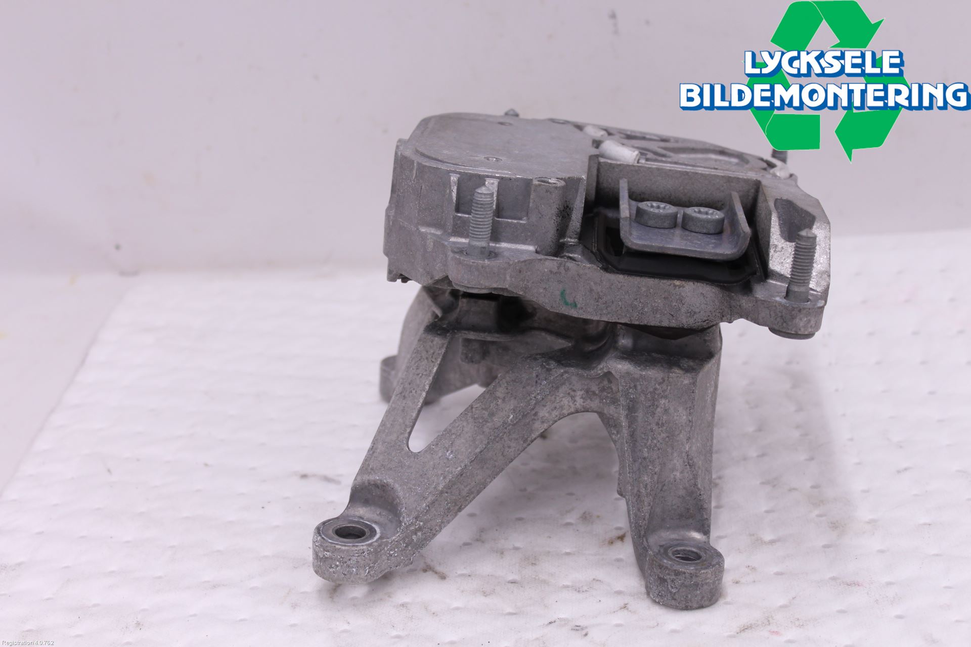 Audi A6 F2/C8 19- Växellådskudde