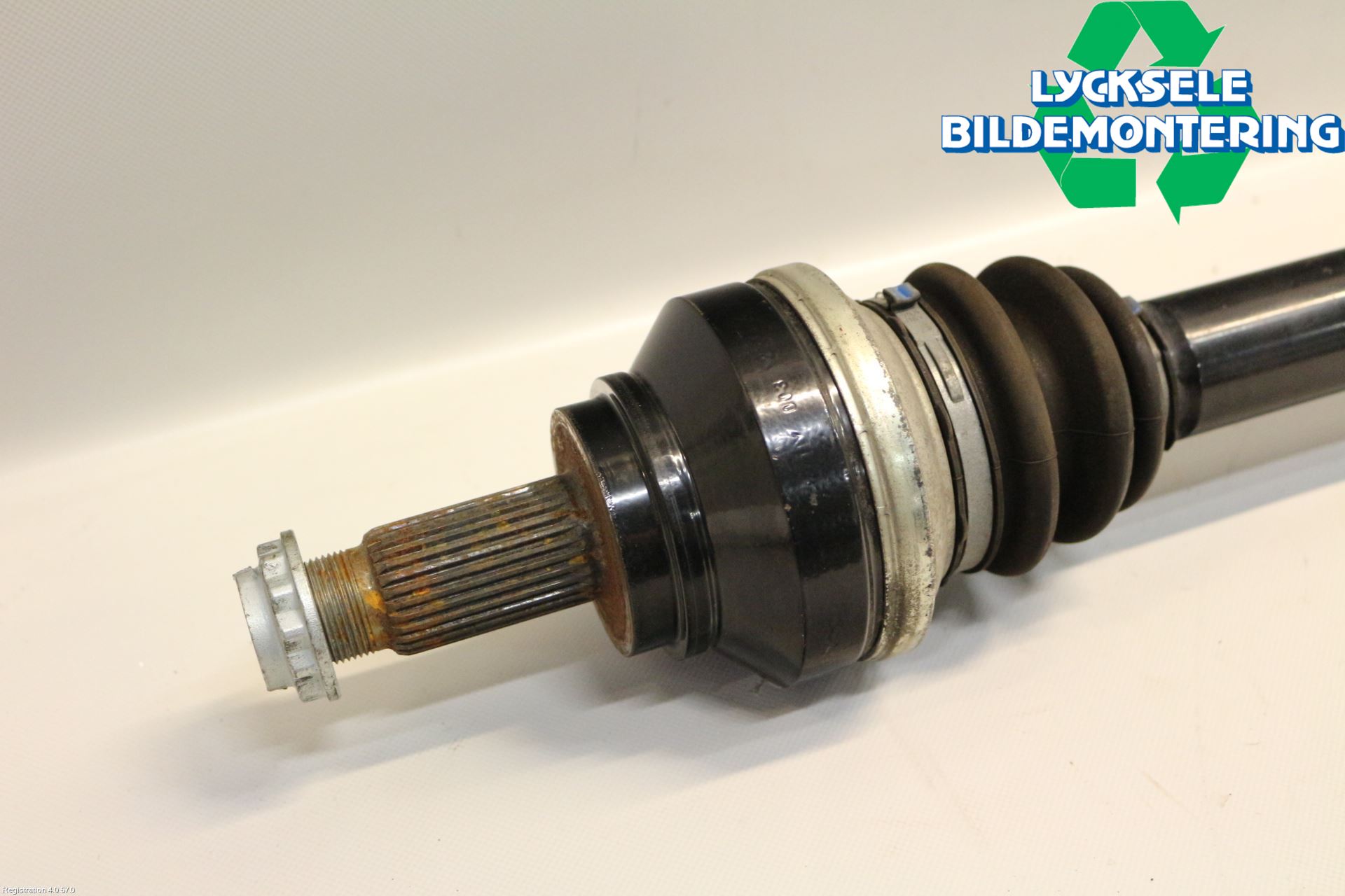 BMW 6 F12/F13 10-18 Drivaxel Bak Höger