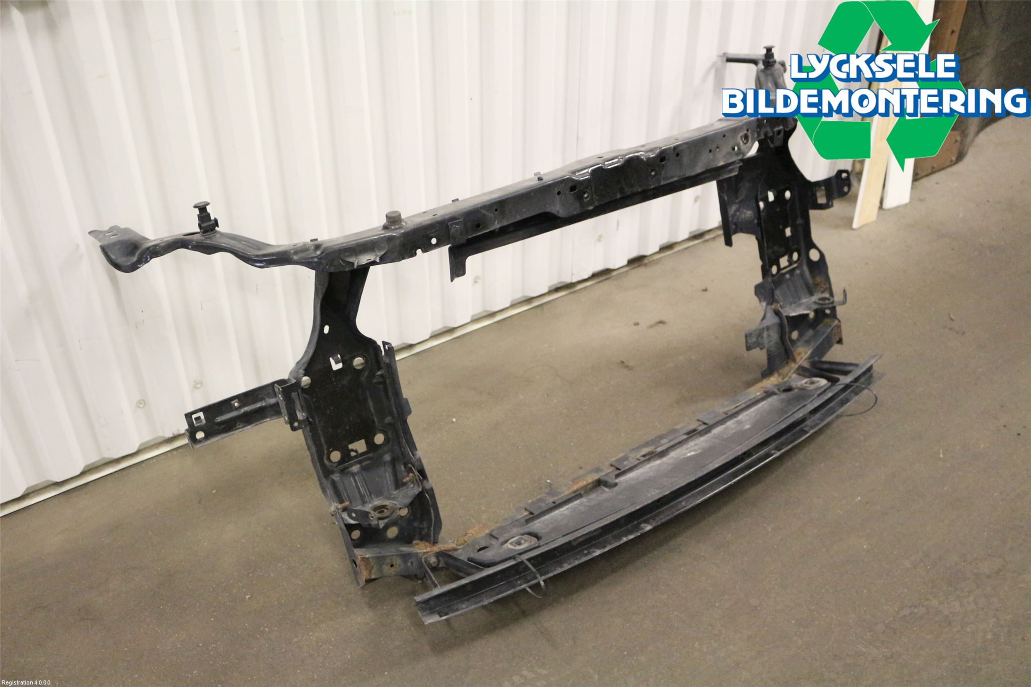 Nissan QASHQAI+2  10-14 Frontkorg