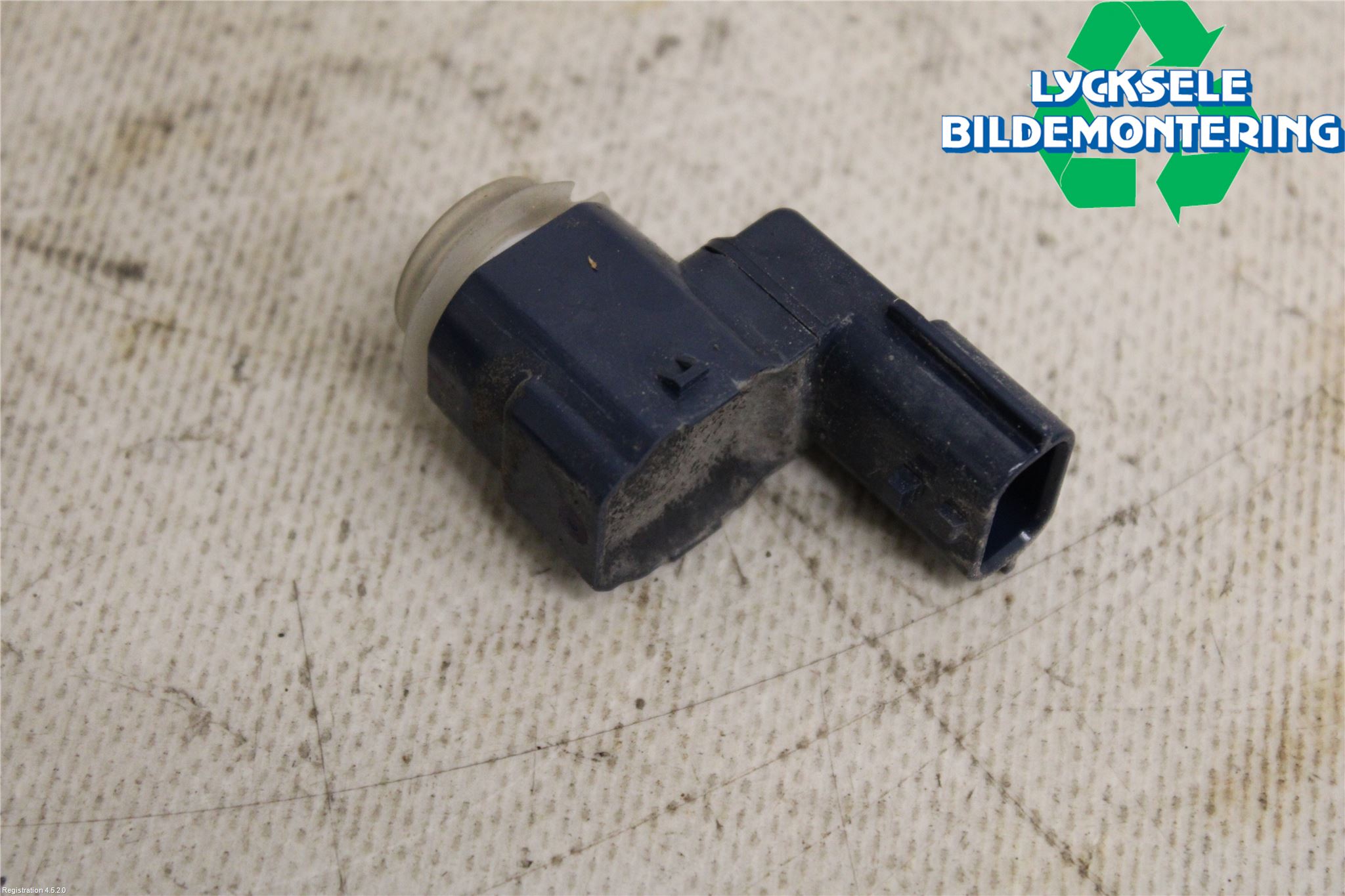 Mitsubishi OUTLANDER 13-21 Parkeringshjälp Backsensor