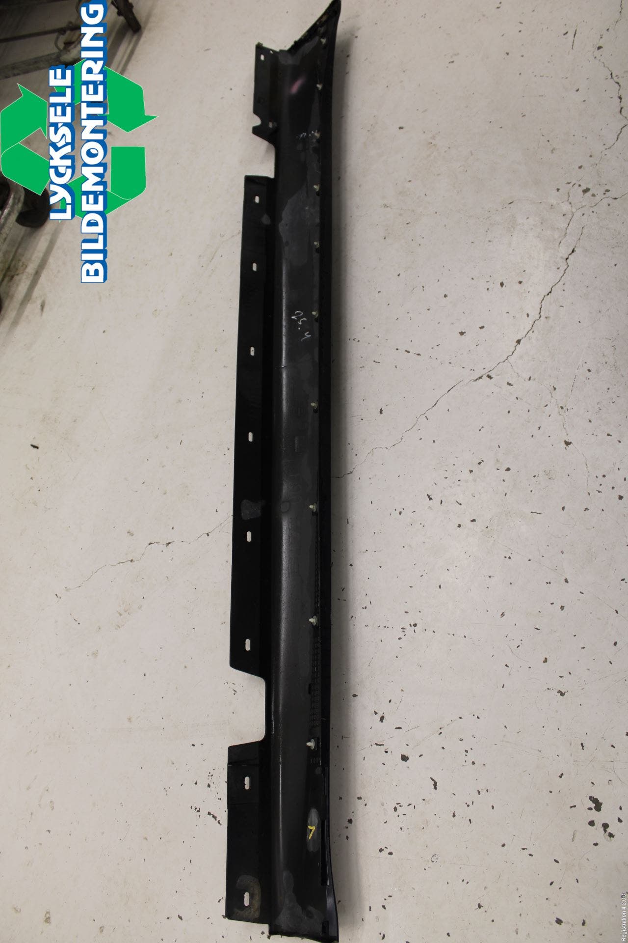 BMW 3 E90/91 SED/TOU 05-12 Sidokjol Vä