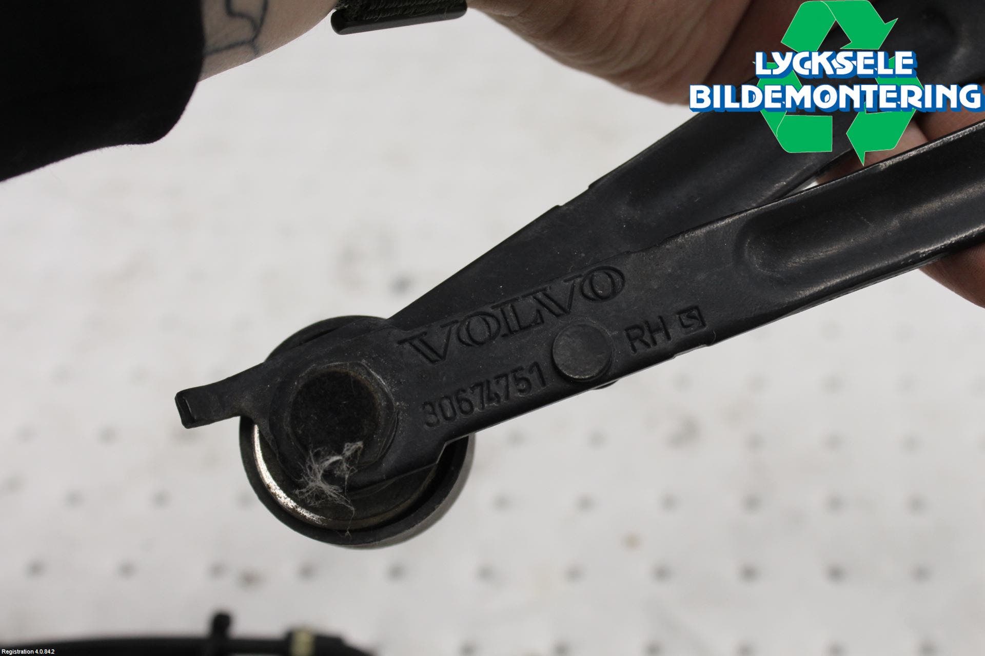 Volvo XC90 07-14 Bakluckegångjärn Hö