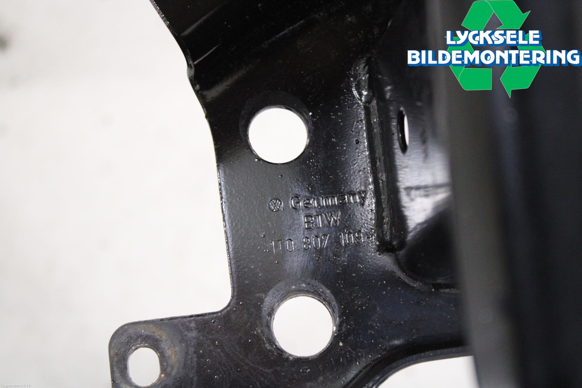 Volkswagen VW CADDY      04-10 Stötfångarbalk Fram