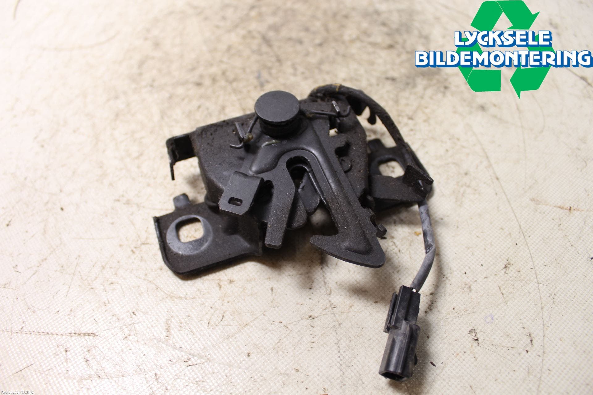 Renault CLIO IV 12-16 Huvlås