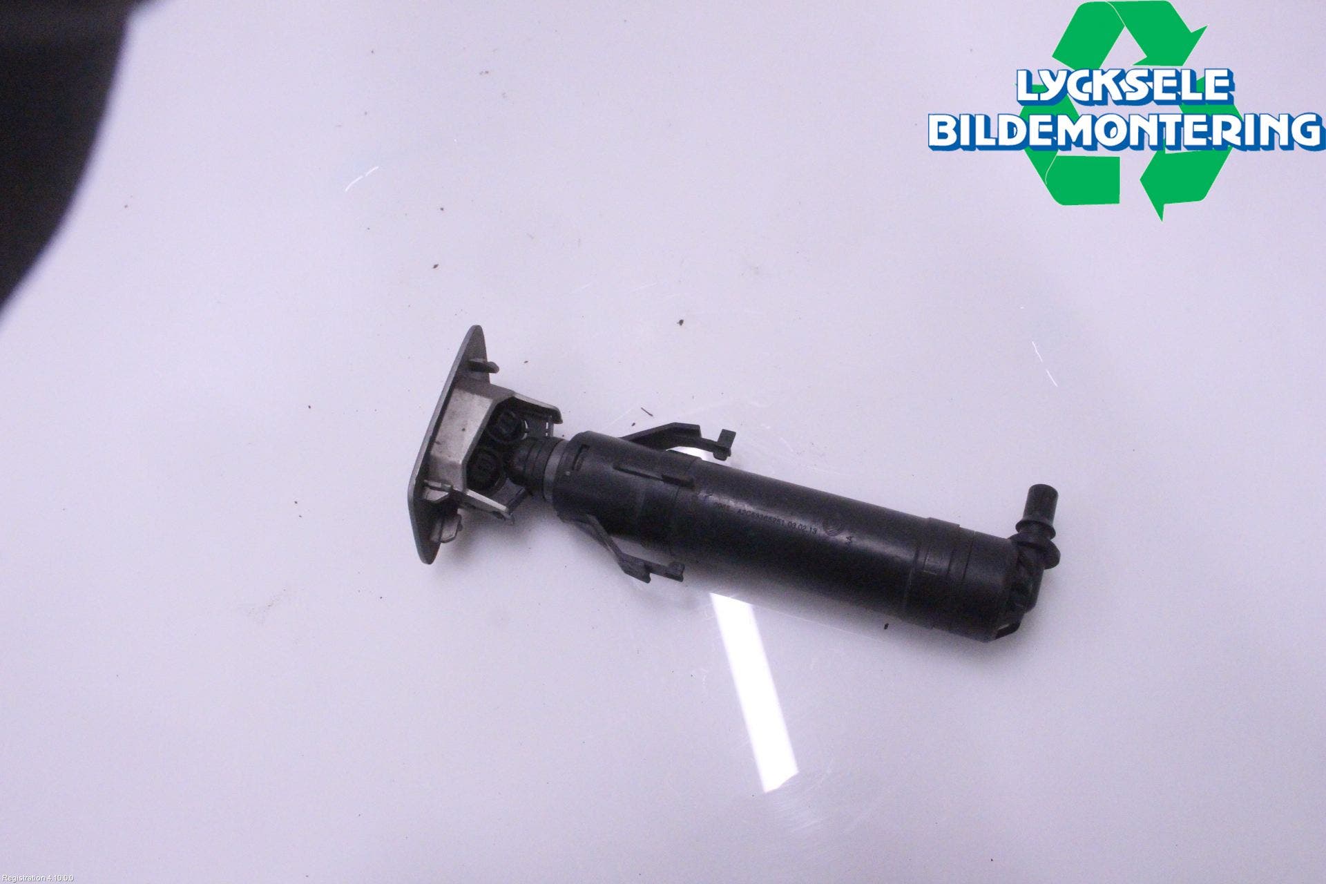 Volkswagen VW PASSAT 11-14 Spolarmunstycke Strålkastare