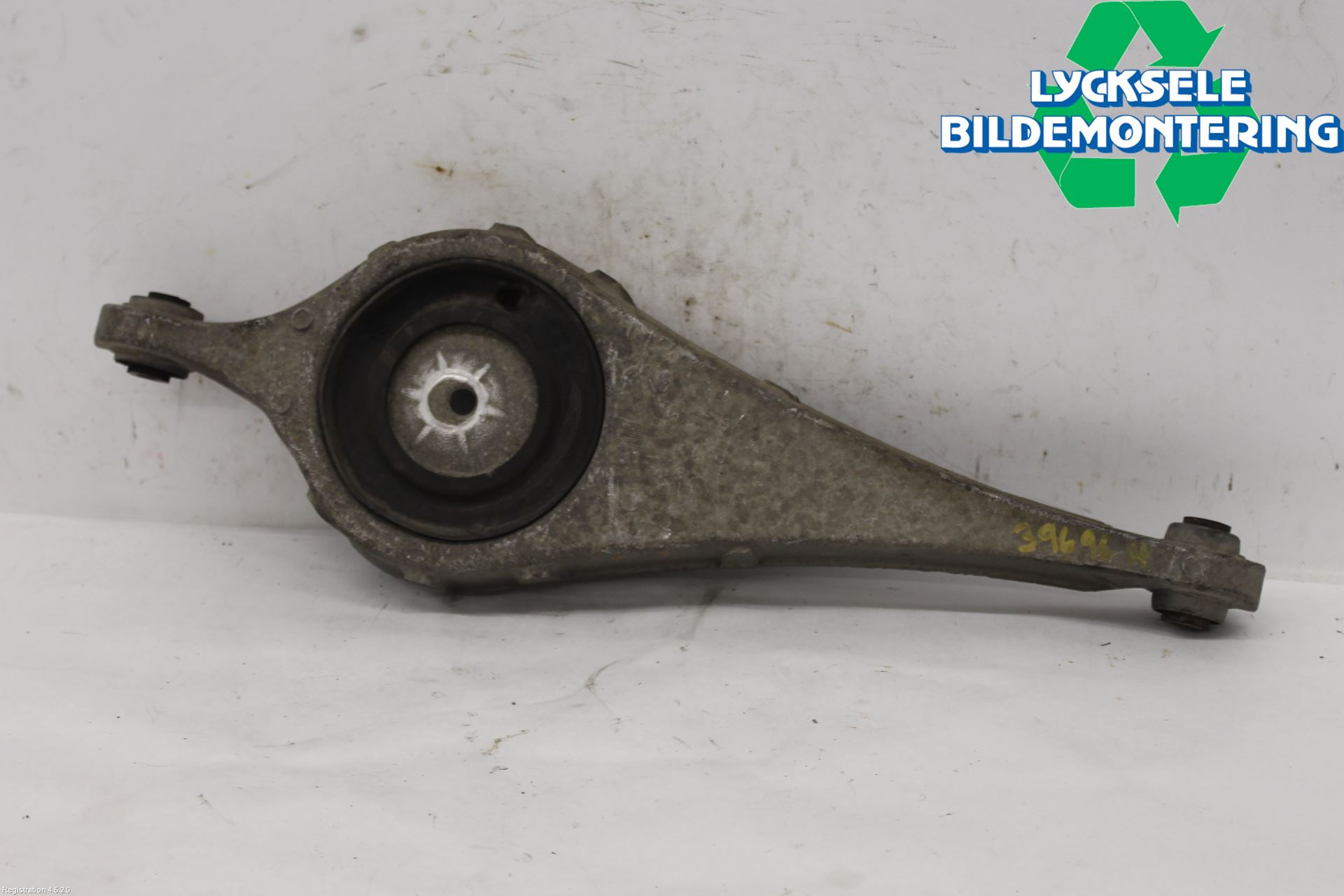 Volvo XC70 14-16 Bärarm Bak Höger