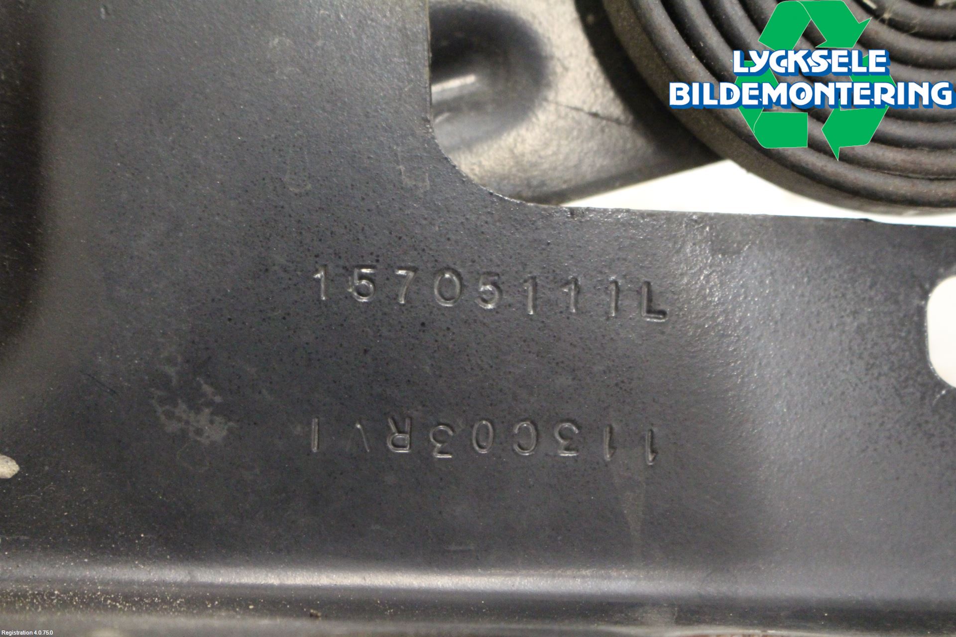 Cadillac ESCALADE Huvgångjärn