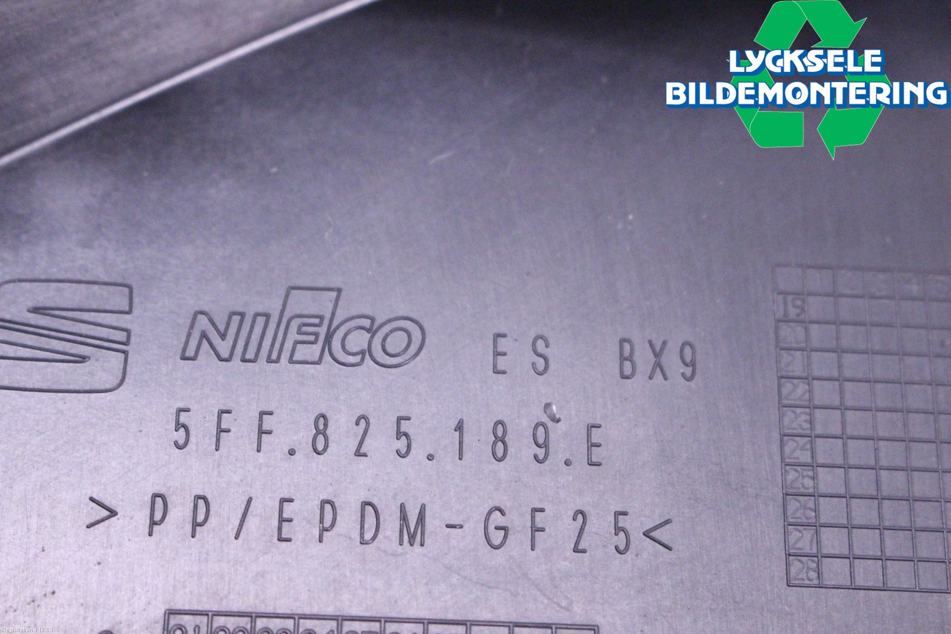 Cupra FORMENTOR 21- Stötfångardel Bak Mitt