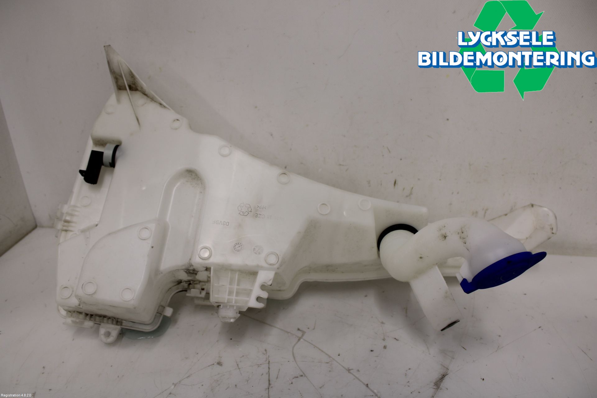 Ford KUGA/KUGA PHEZ/FHEV 20- Spolartank Vindruta-Strål