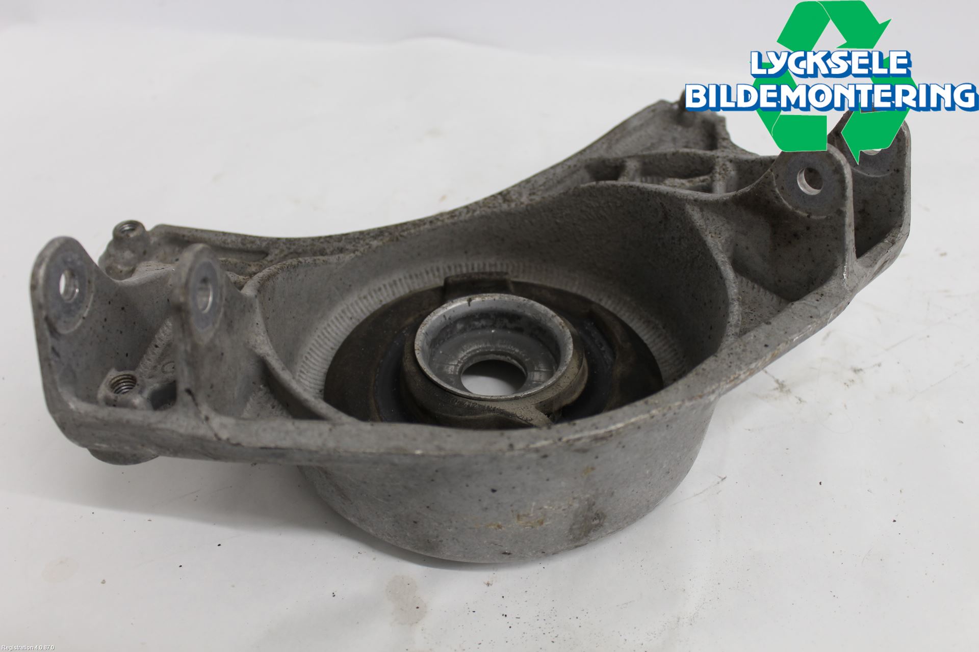 Audi A4/S4 08-11 Fjäderbenslager Fram