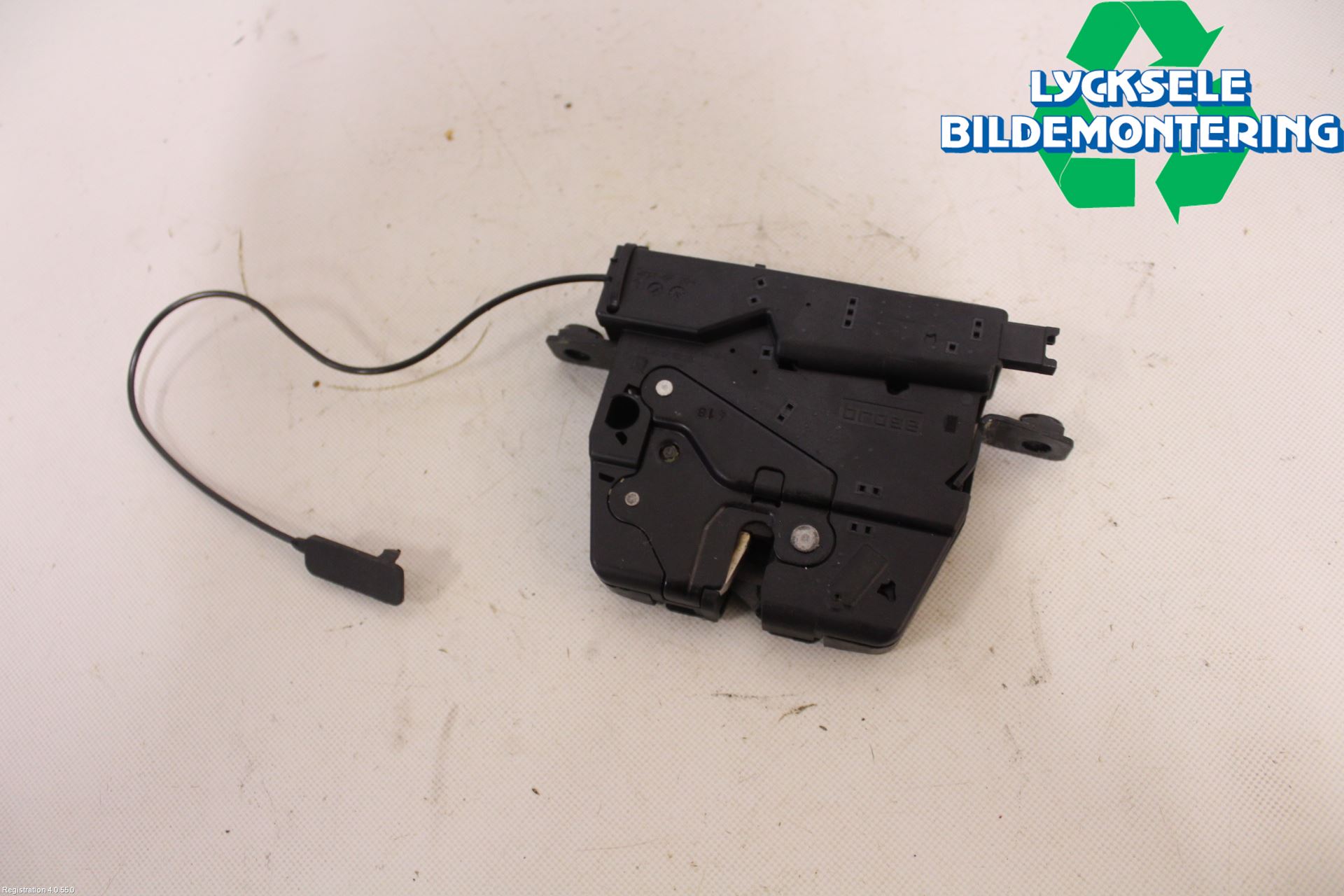 BMW X1 E84 10-15 Låskista Baklucka