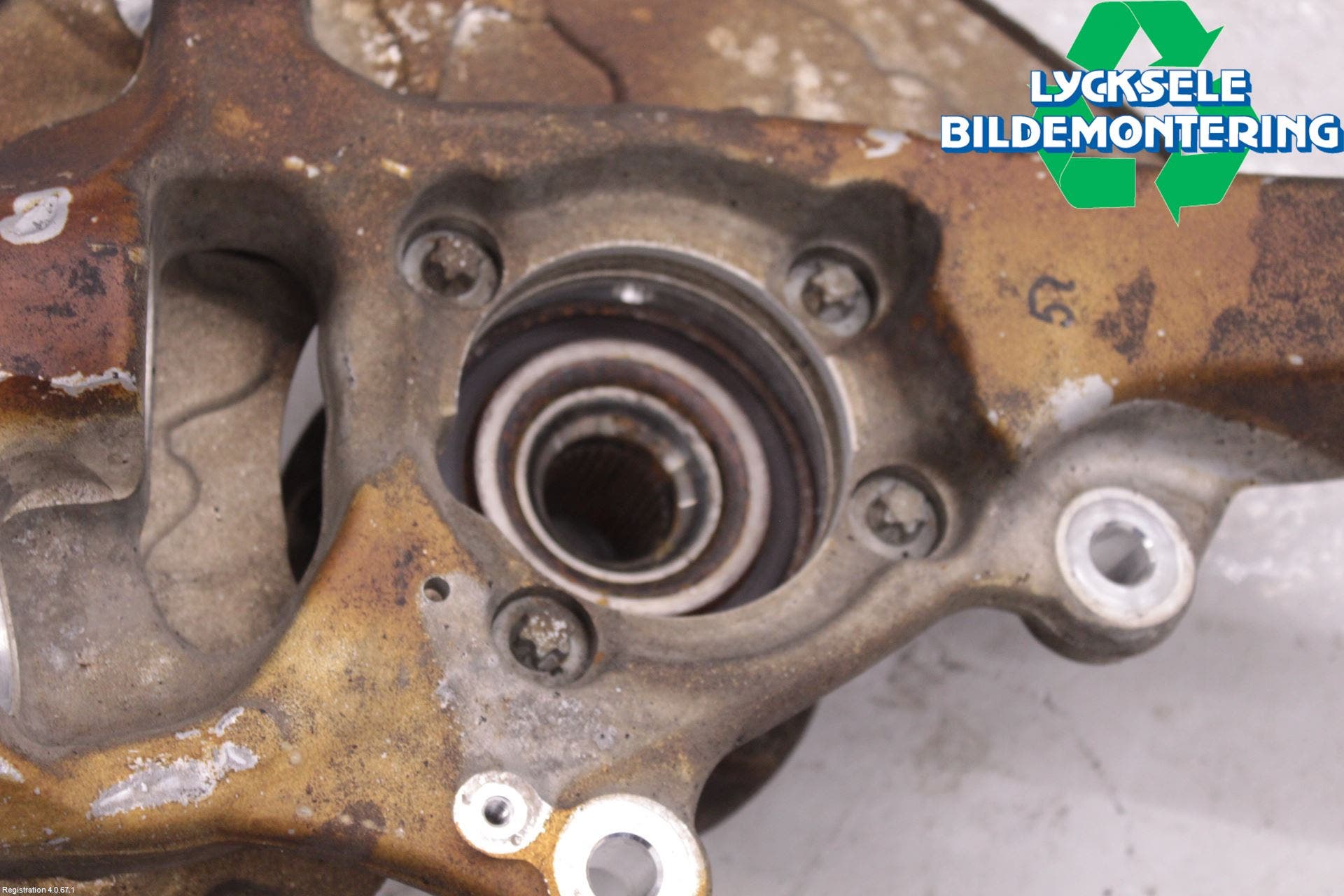 Mercedes-Benz MB C-KLASS (W205) 14-21 Styrspindel Lagerhus Hö