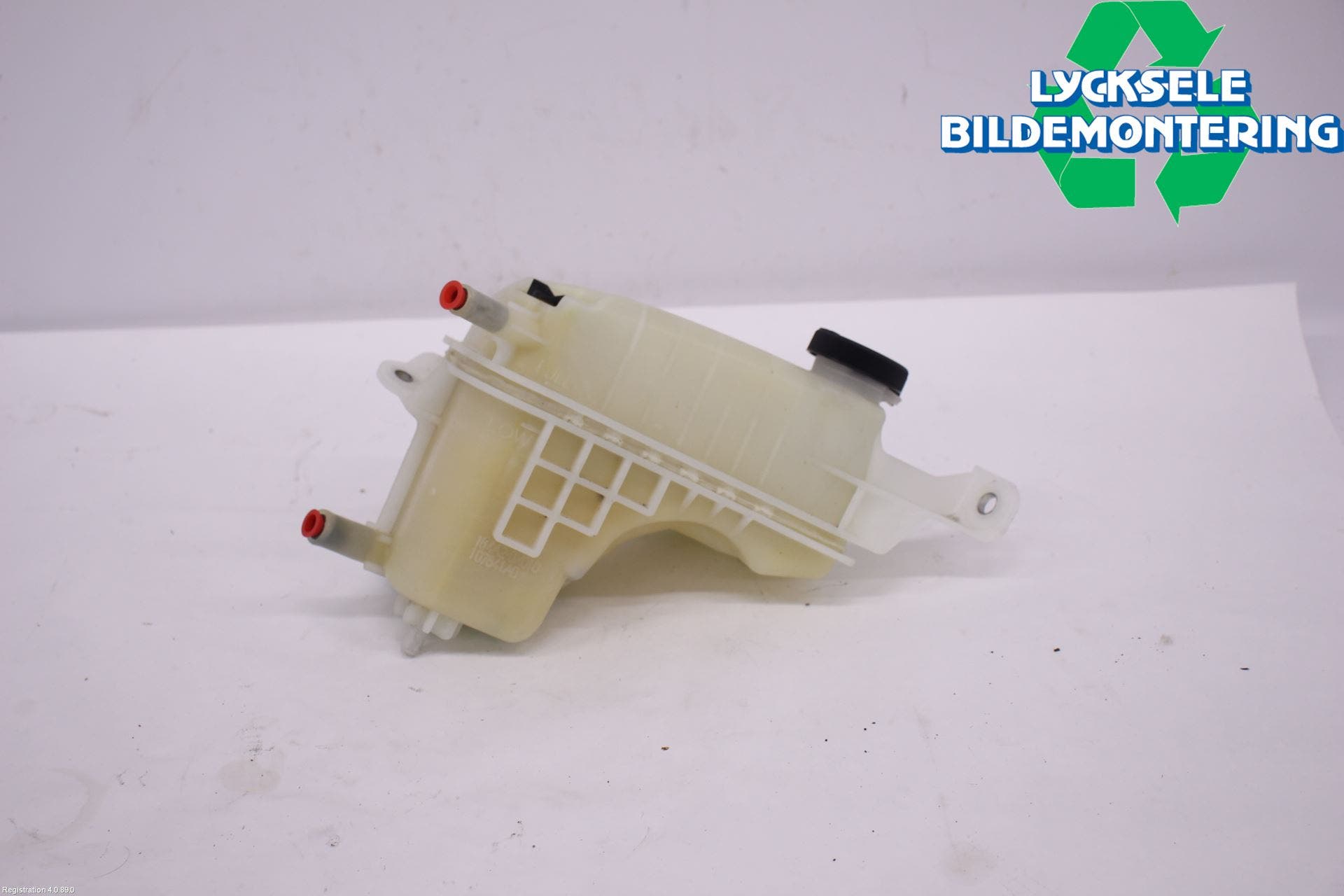 Toyota AVENSIS 16-18 Expansionstank