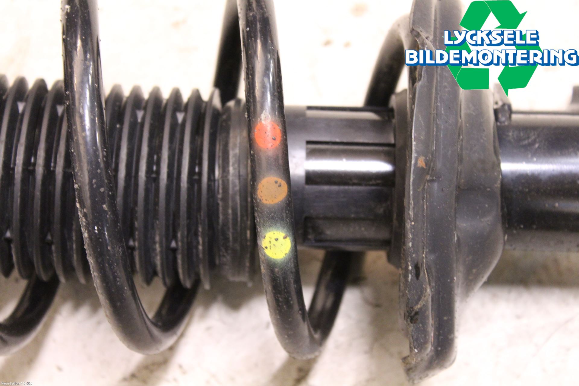 Skoda KODIAQ 17-24 Fjäderben Fram Höger