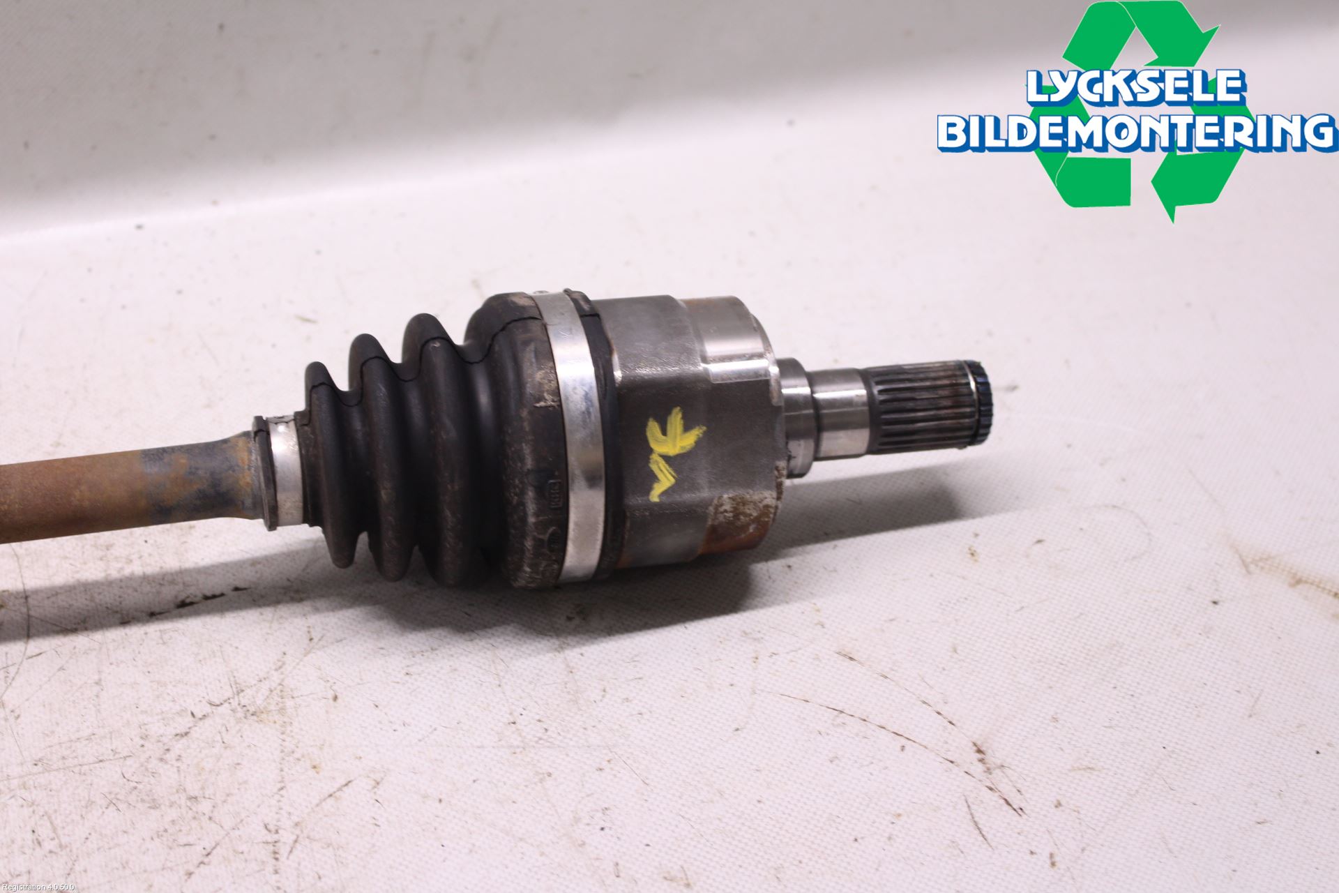 Hyundai i20 PB 09-14 Drivaxel Fram Vänster
