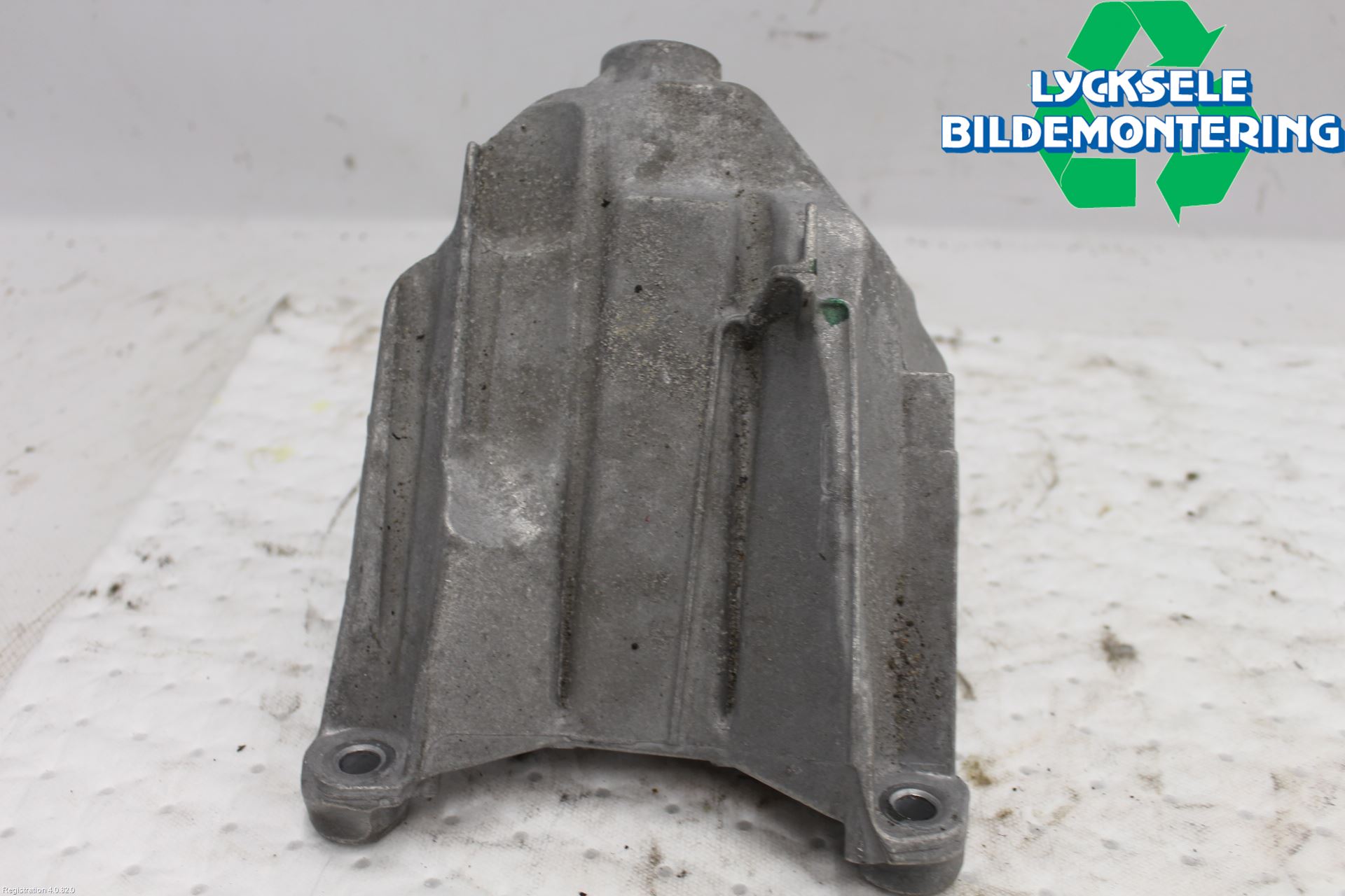 Audi Q5/SQ5 17- Motorfäste