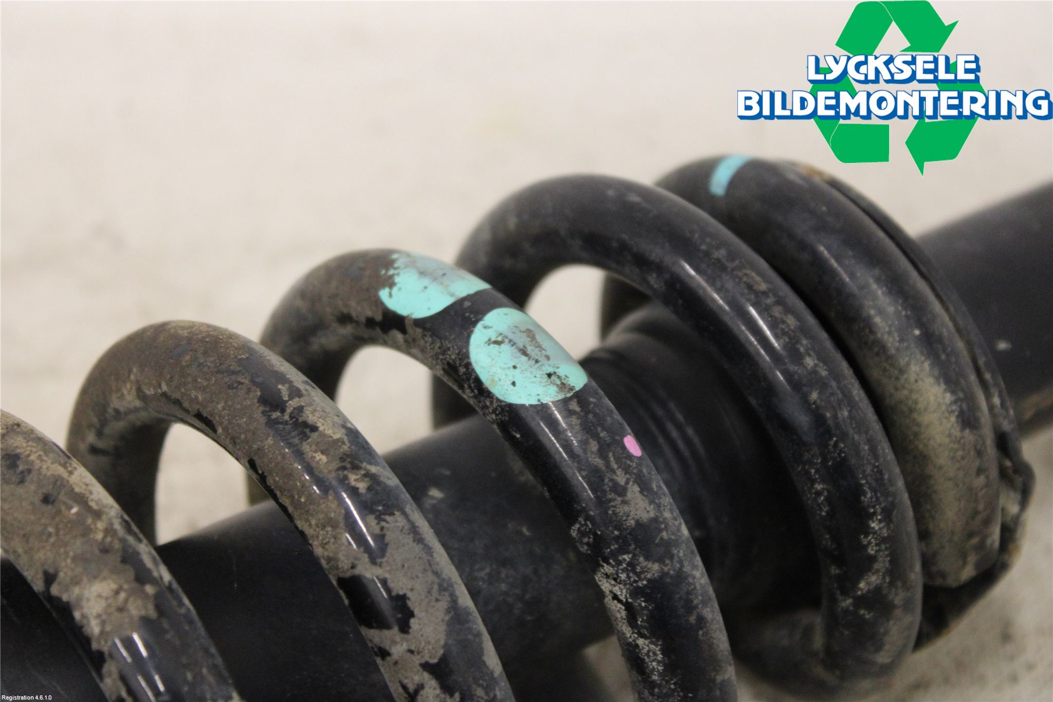 Isuzu D-MAX Fjäderben Fram Höger