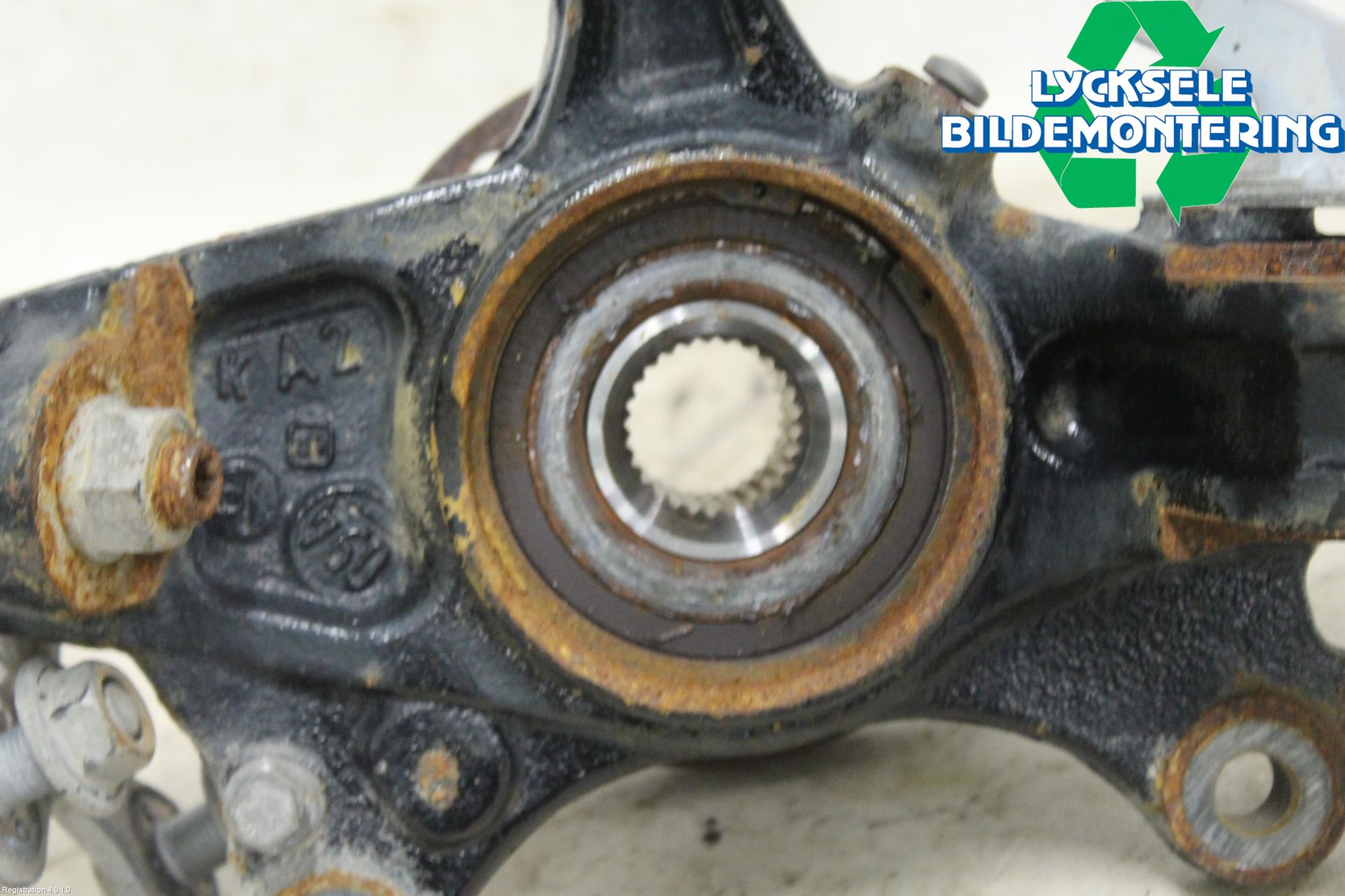 Opel ASTRA L 22- Styrspindel Lagerhus Vä