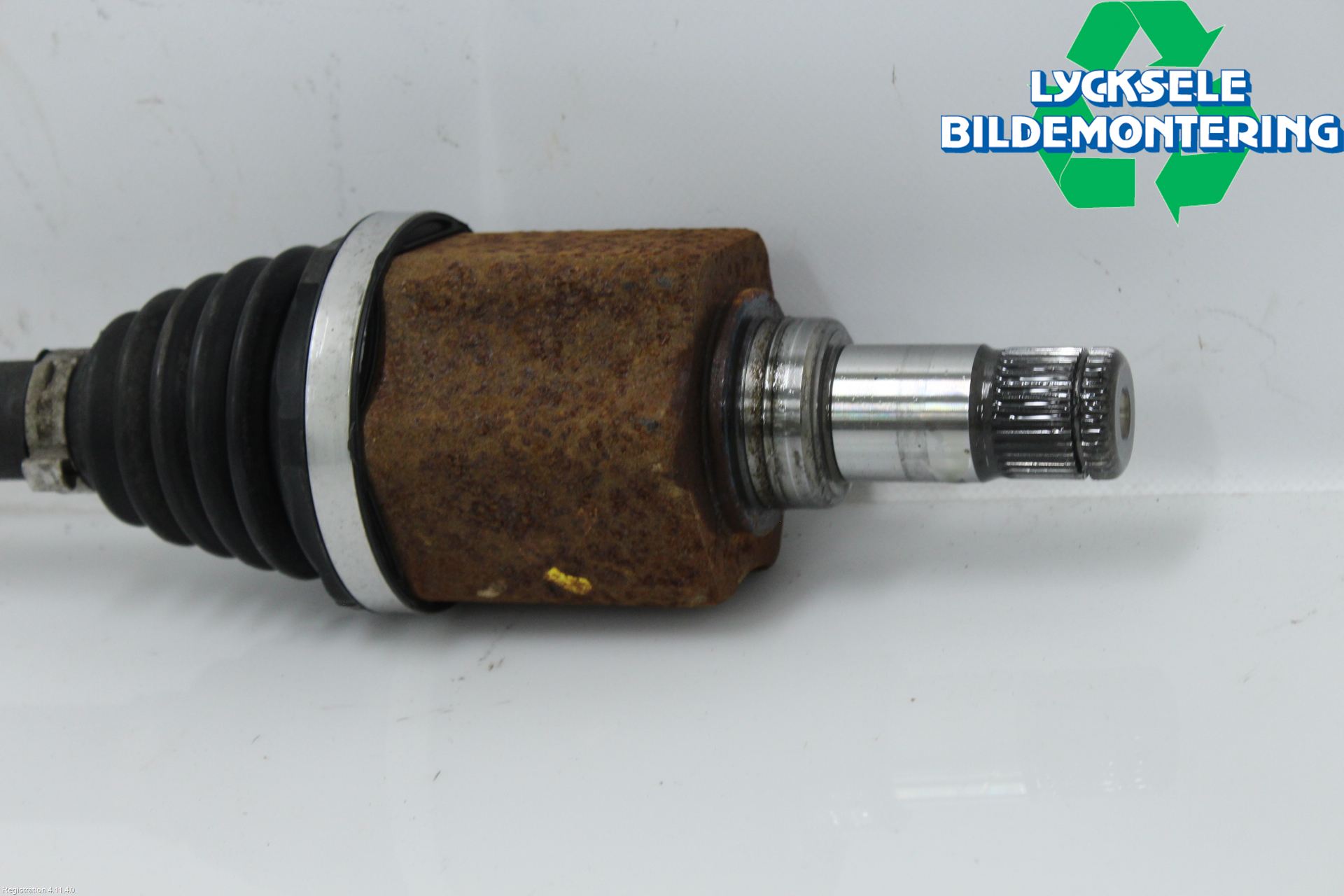 Volkswagen VW ID.7/TOURER 24- Drivaxel Fram Höger