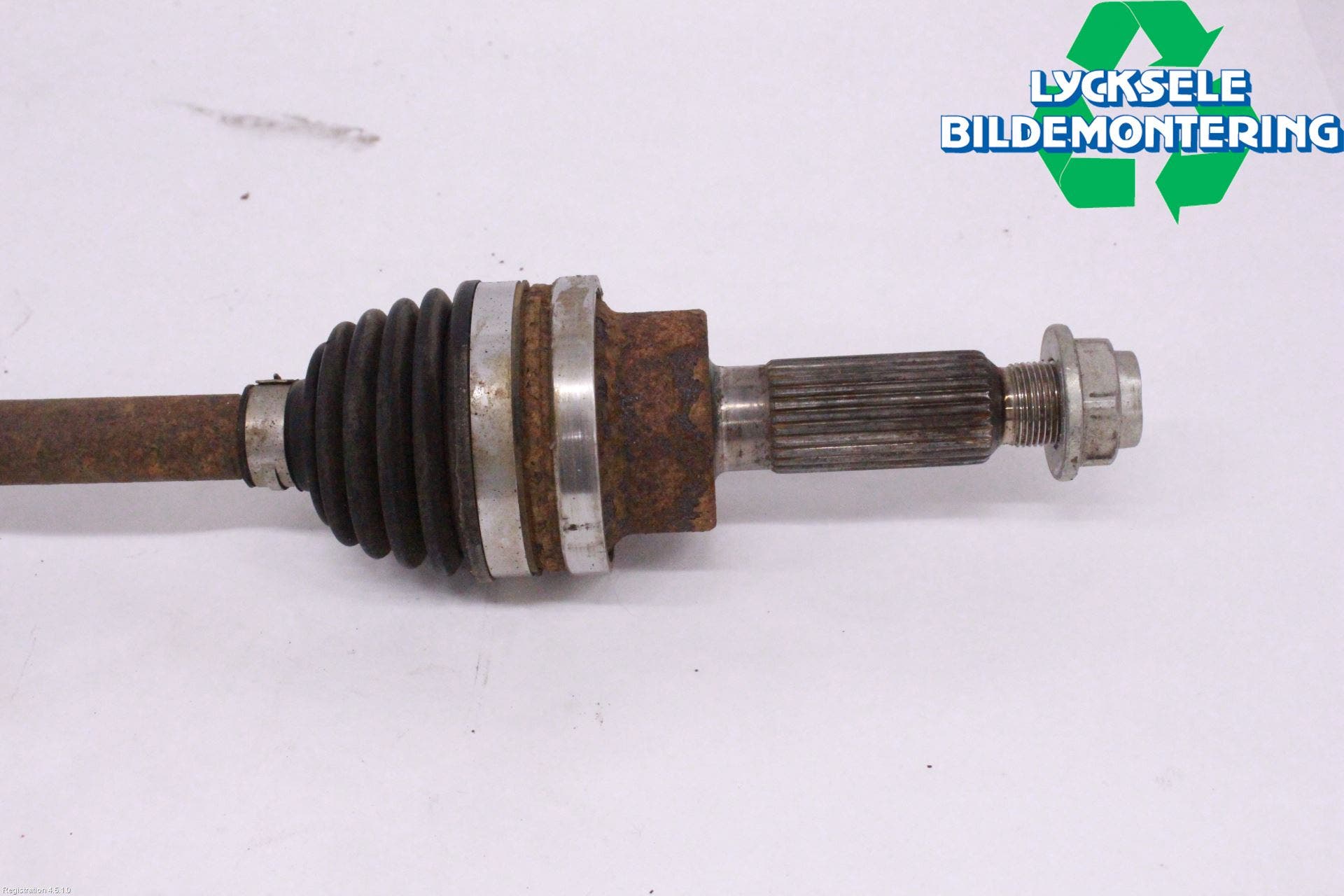 Ford KUGA 17-19 Drivaxel Bak Höger