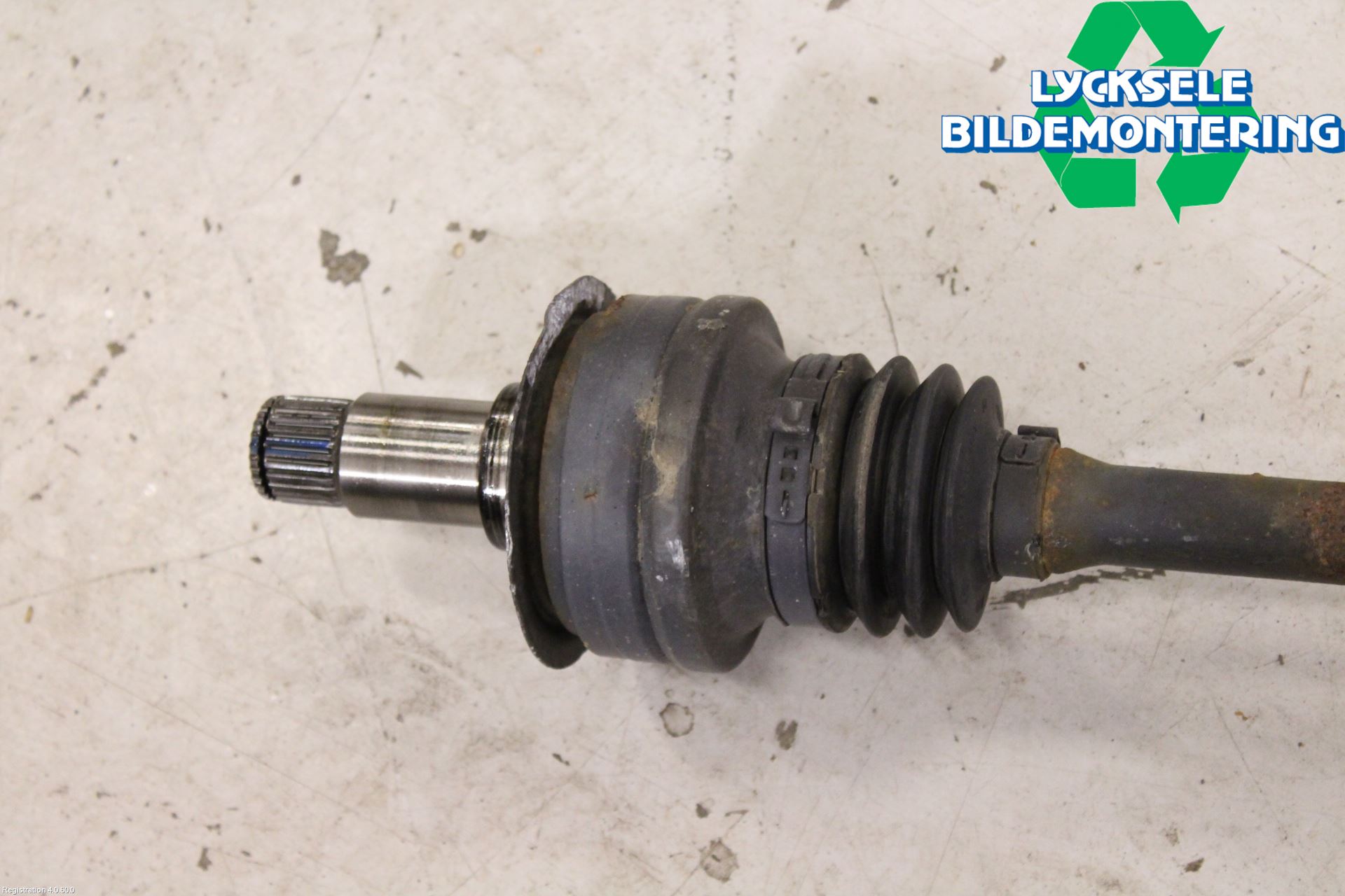 Mercedes-Benz MB GLK-KLASS (X204) 08-16 Drivaxel Bak Höger
