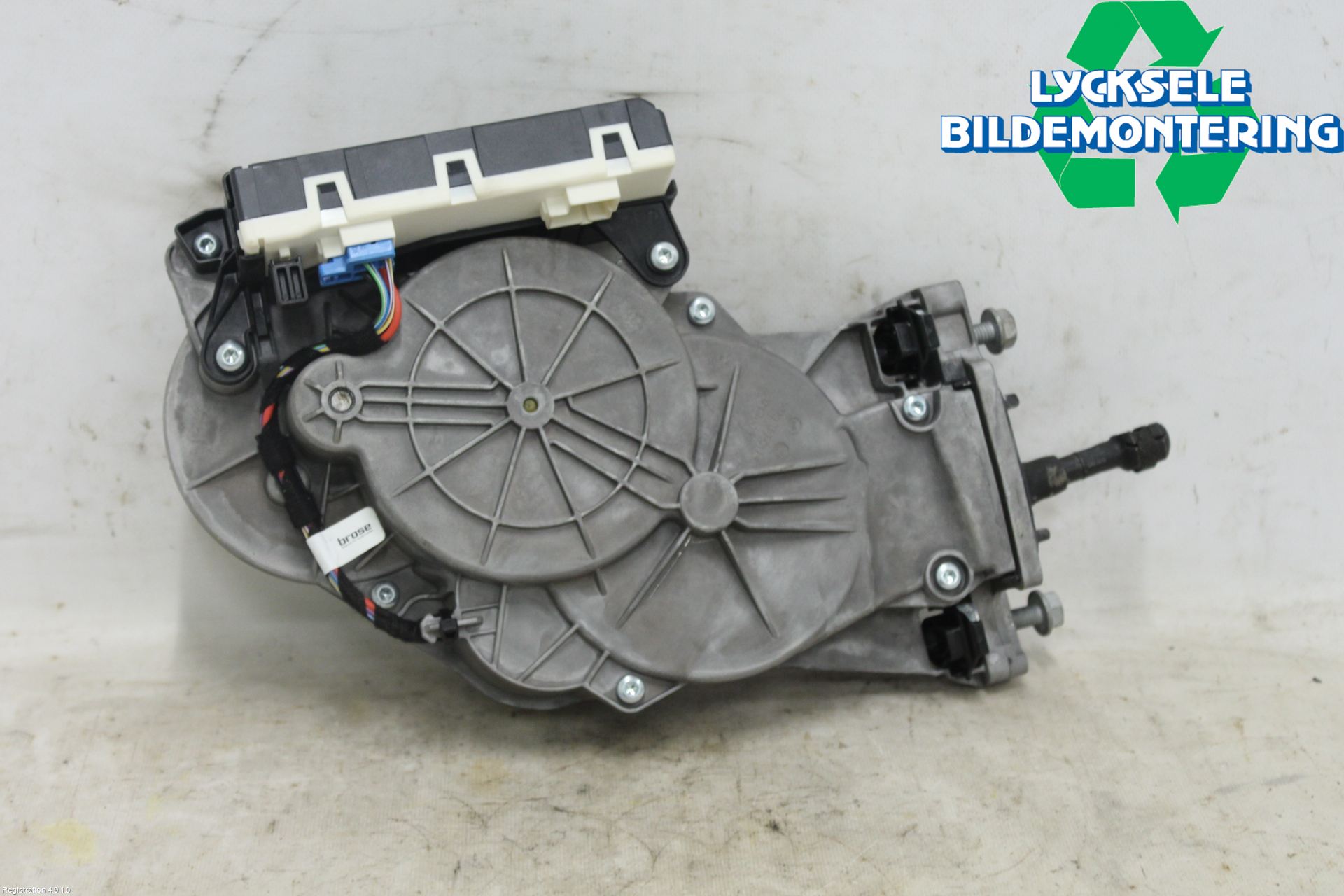 Mercedes-Benz MB C-KLASS (W205) 14-21 Bakluckeöppnare Automatisk