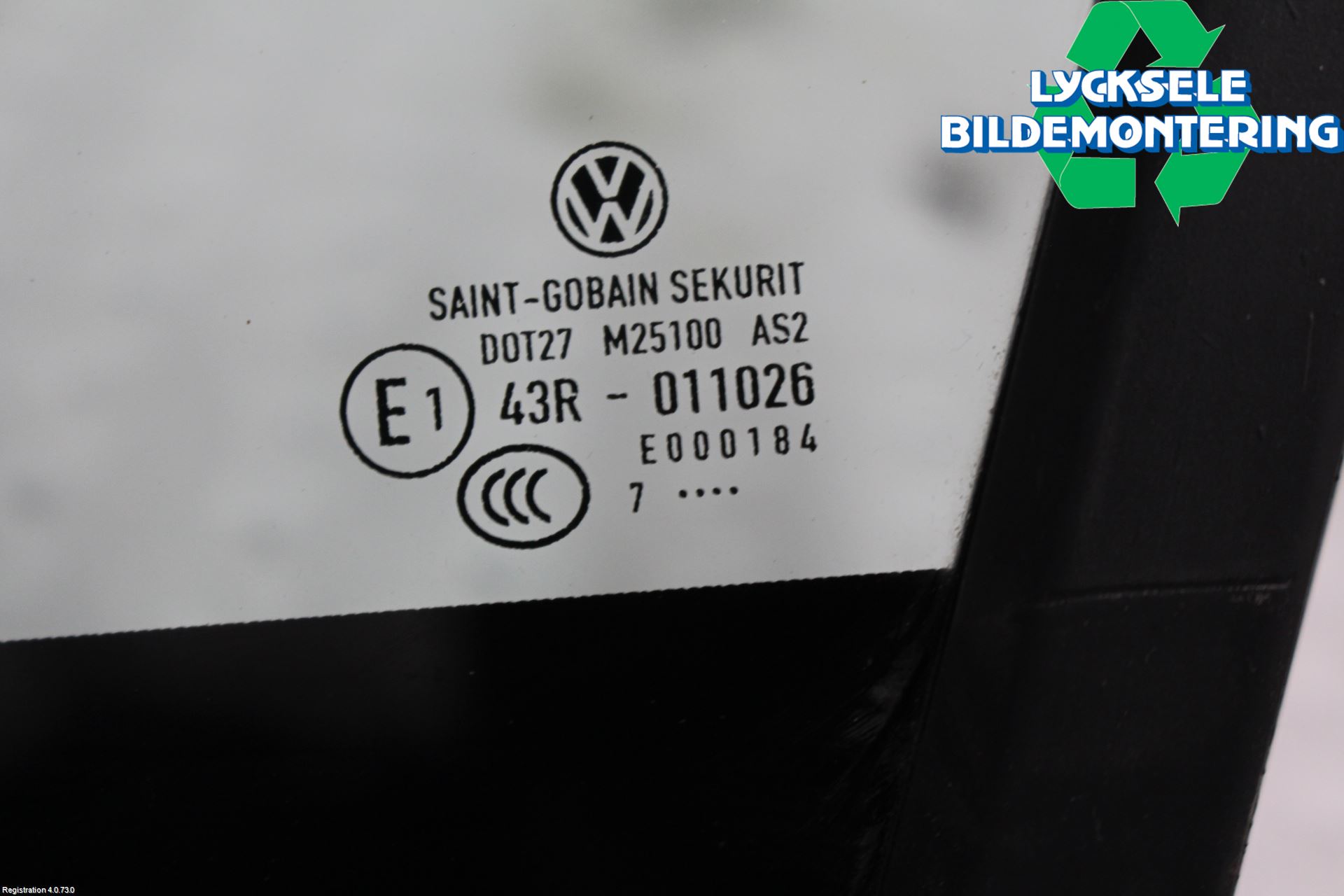 Volkswagen VW PASSAT 15-19 Dörruta Fram Lilla Vä