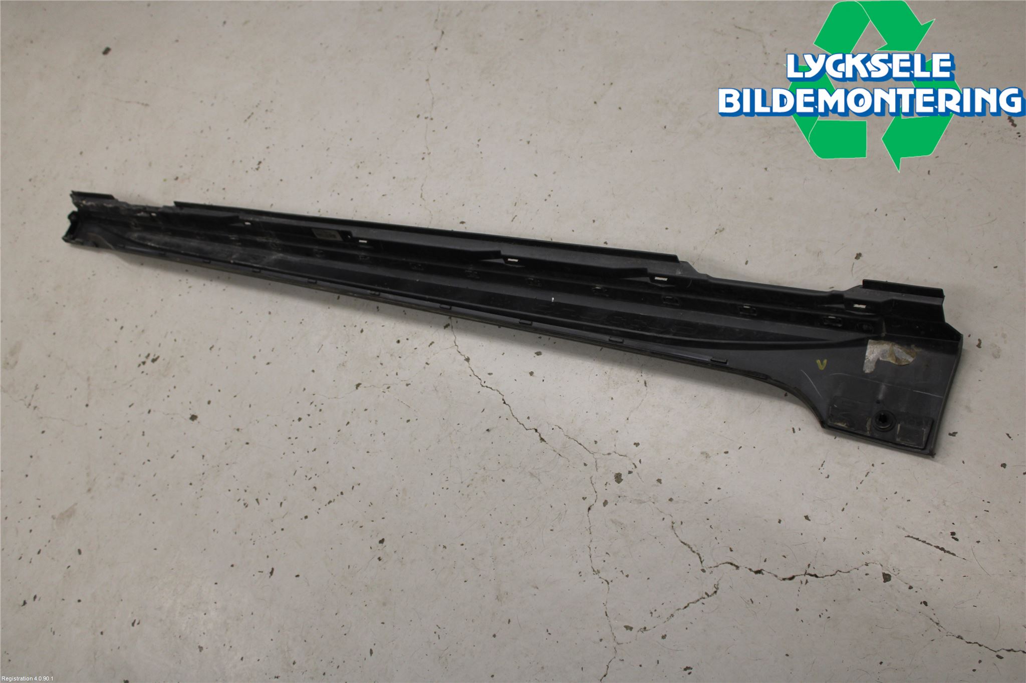 Audi A6 F2/C8 19- Sidokjol Vä