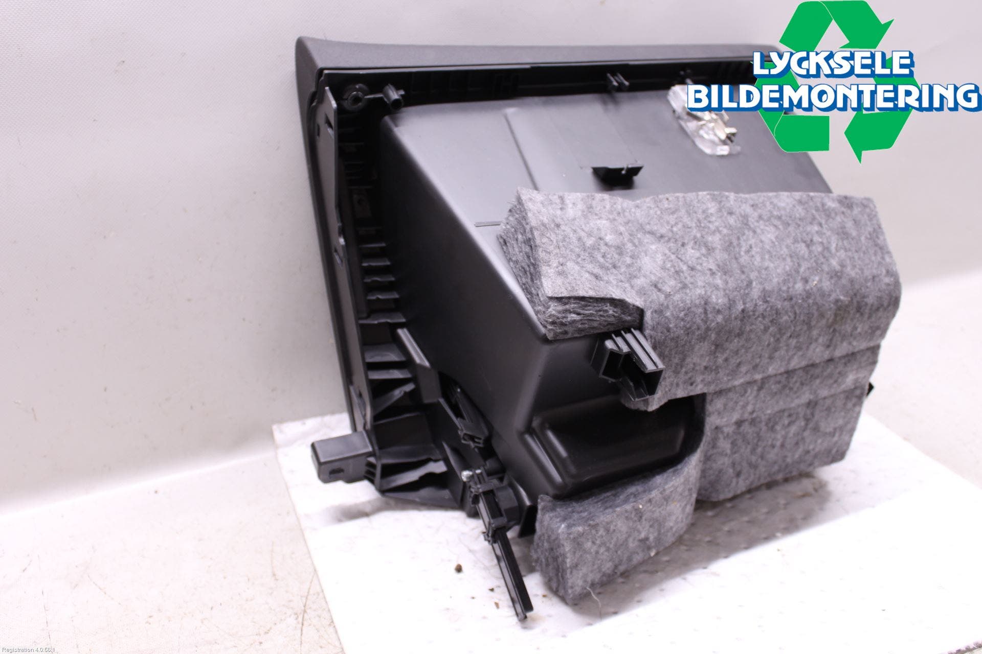 Opel ASTRA J 10-15 Handskfack