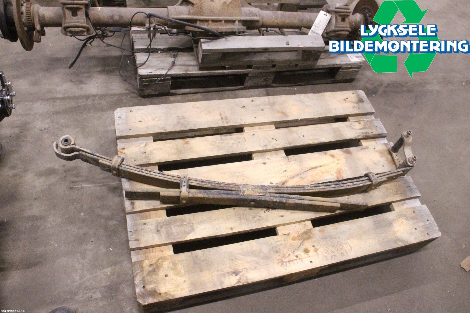 Toyota HILUX 16- Fjäder Bak Blad