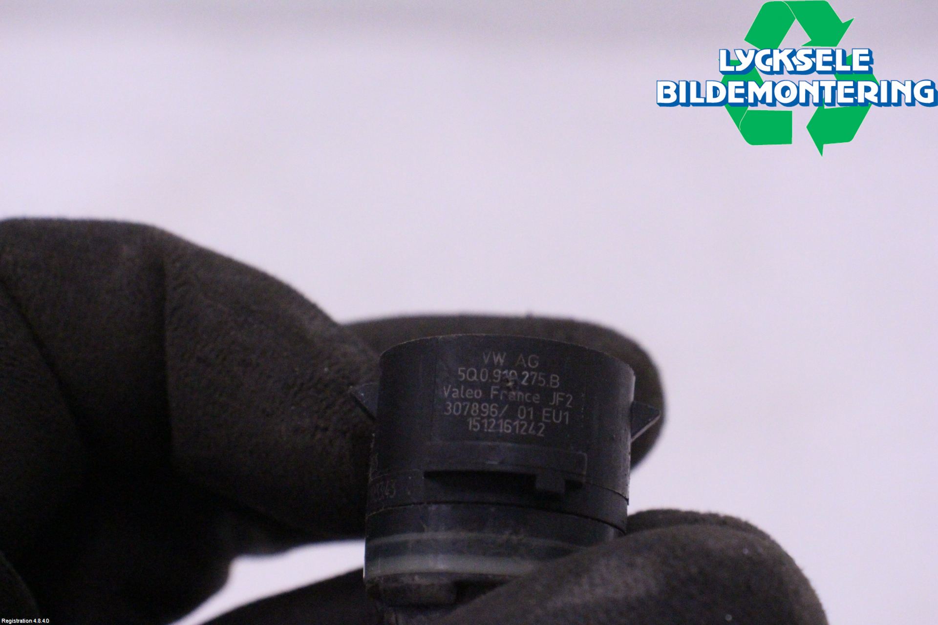 Skoda SUPERB 16-24 Parkeringshjälp Frontsensor