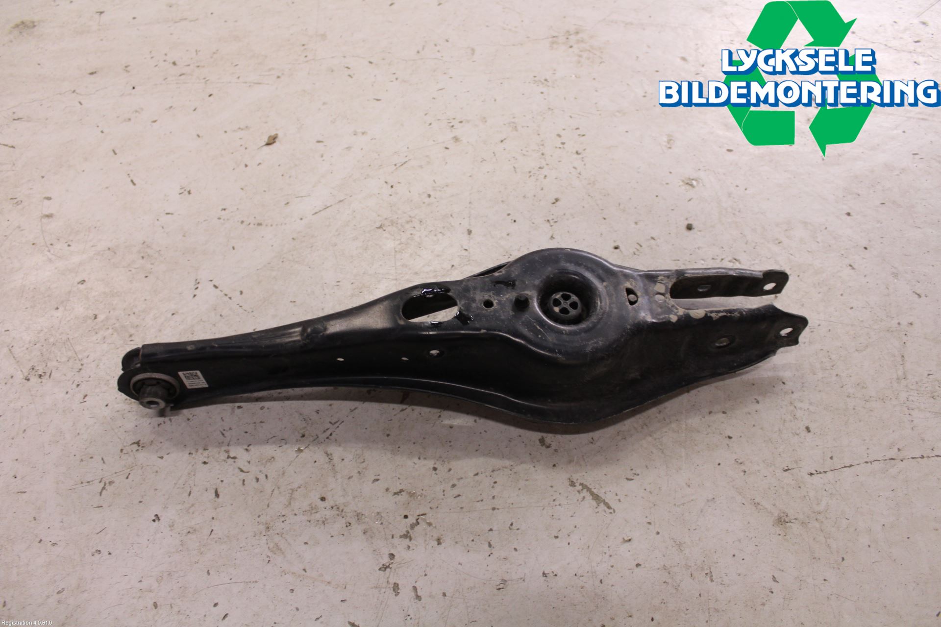 Volkswagen VW PASSAT 15-19 Bärarm Bak Vänster