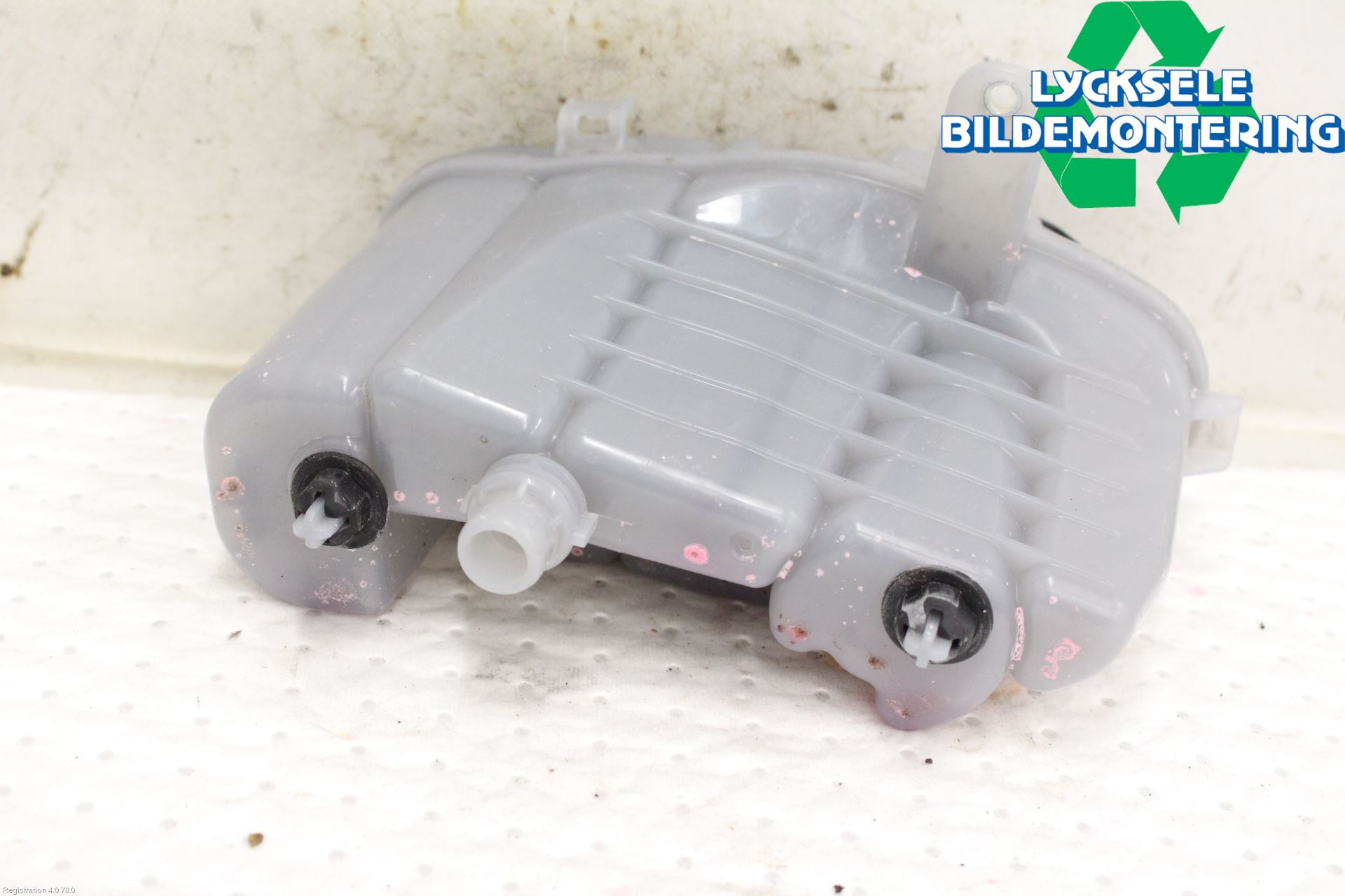 Audi A6 F2/C8 19- Expansionstank